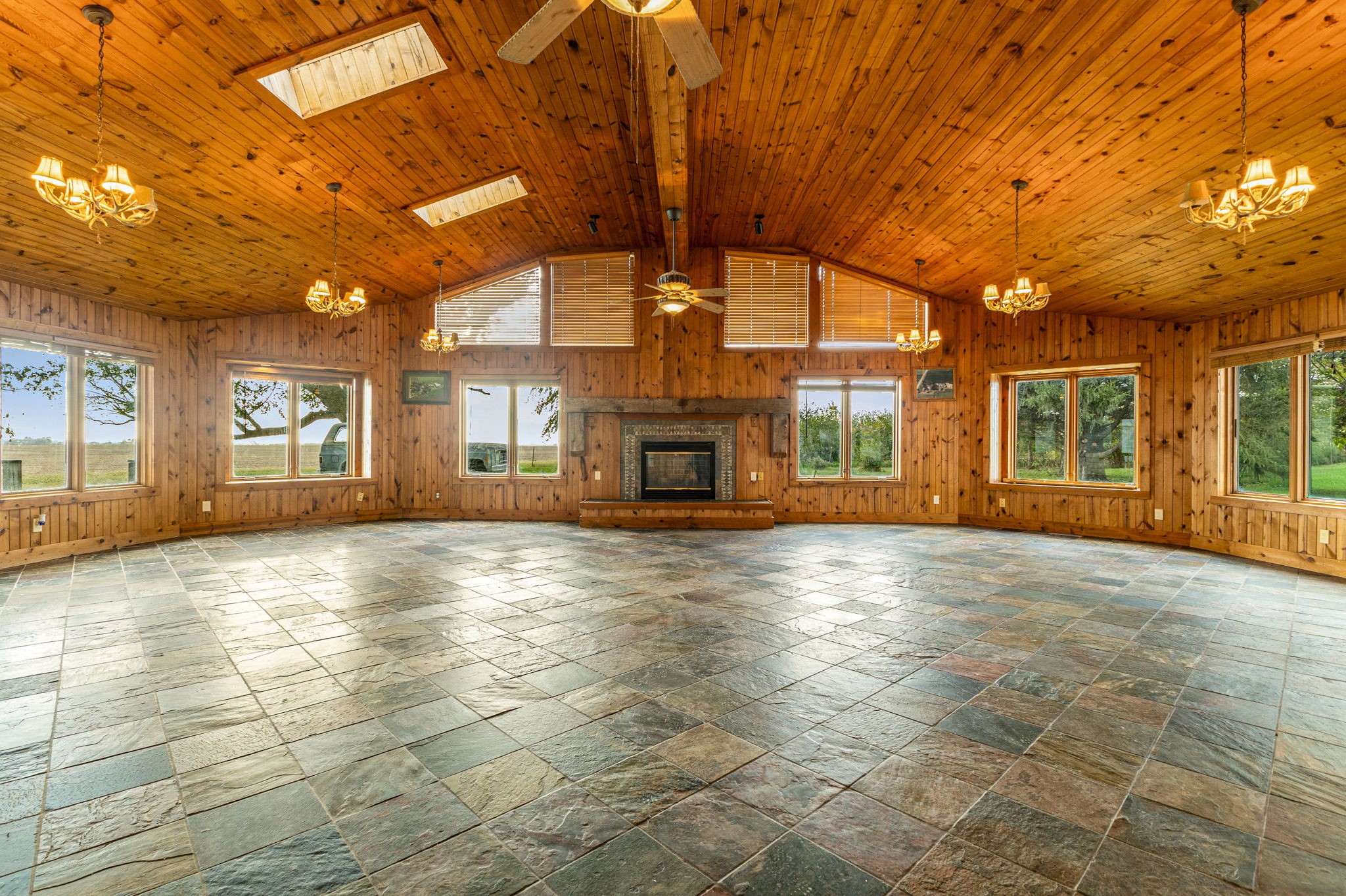 6719 S 104th Avenue W Property Photo 1