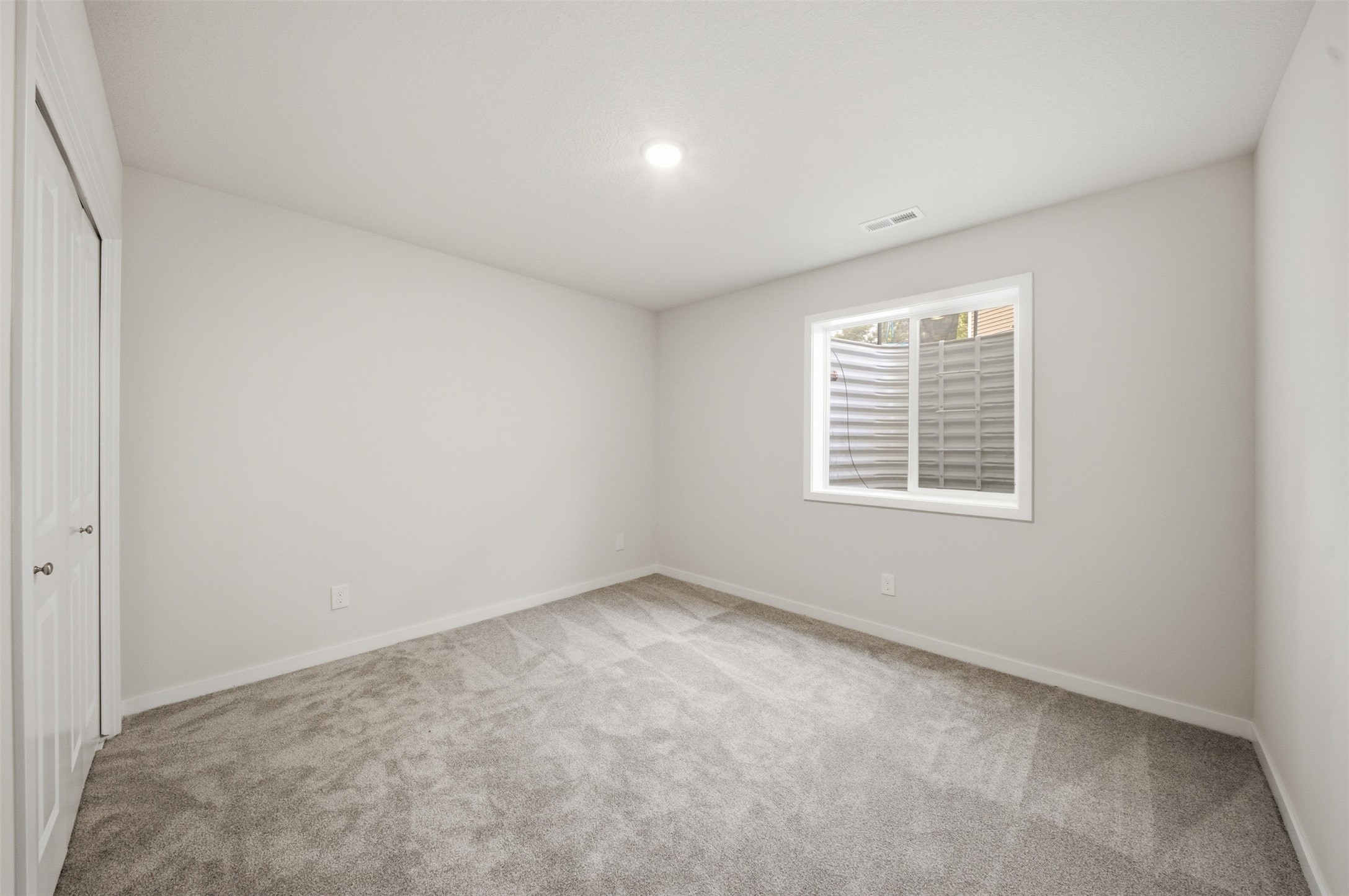 1000 Commons Court Property Photo 20