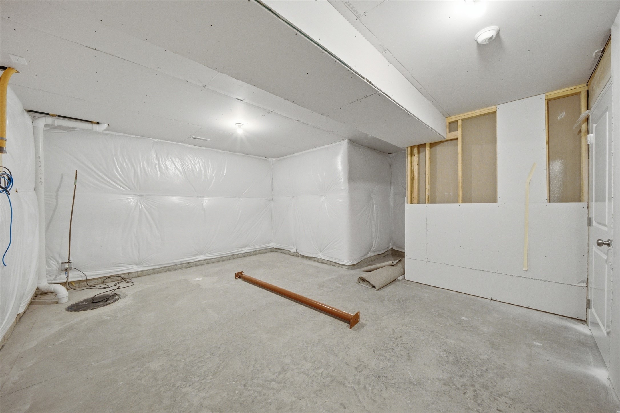 1000 Commons Court Property Photo 22