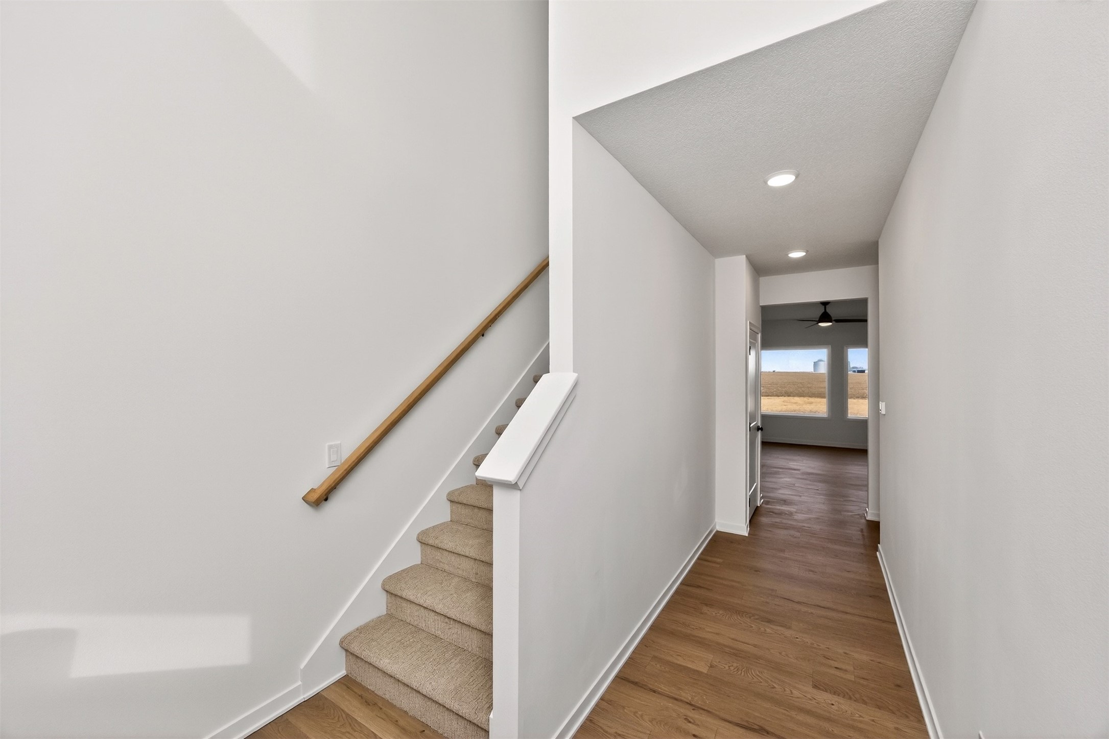 1077 Nw Macarthur Lane Property Photo 5