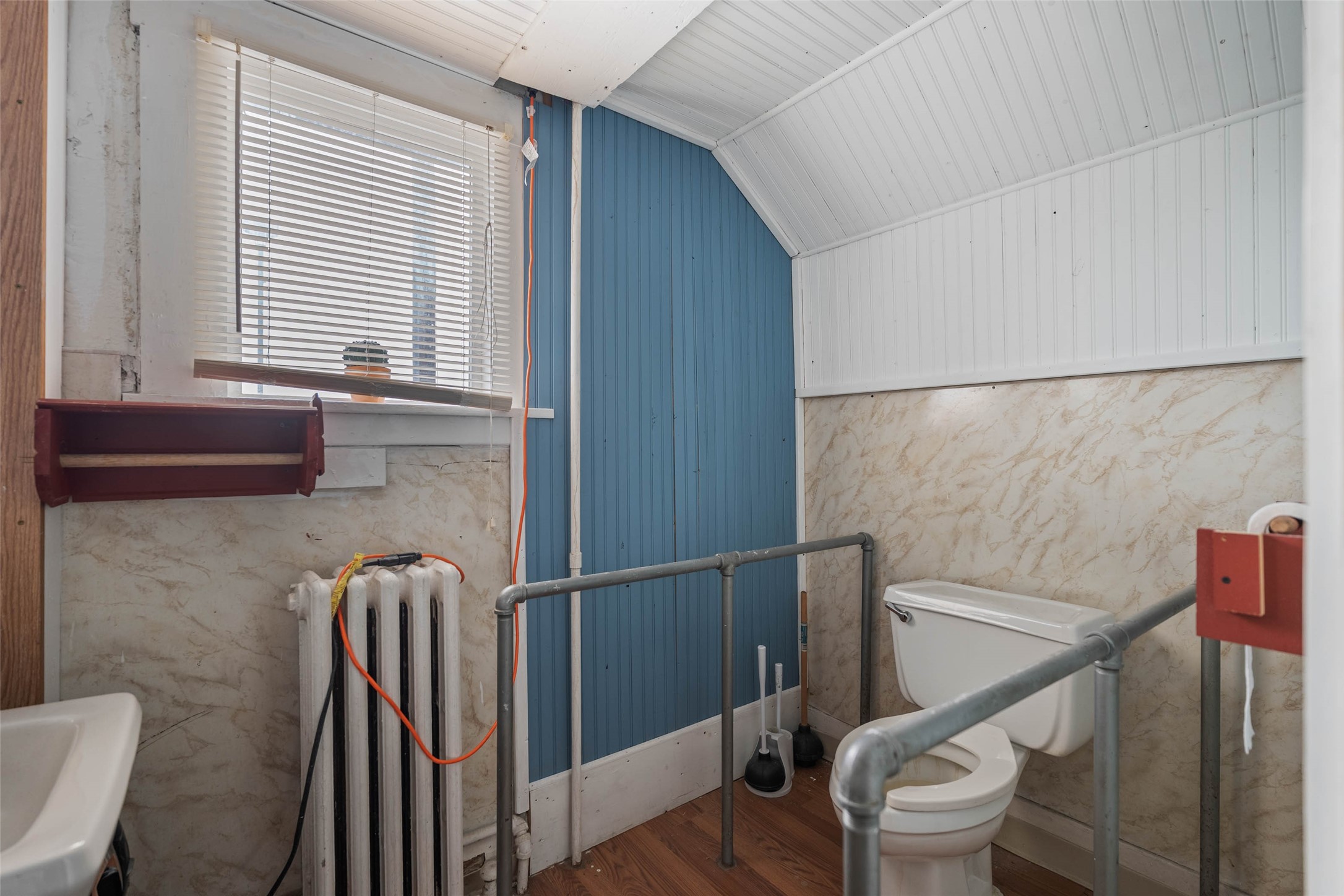103 1st Avenue W Property Photo 20