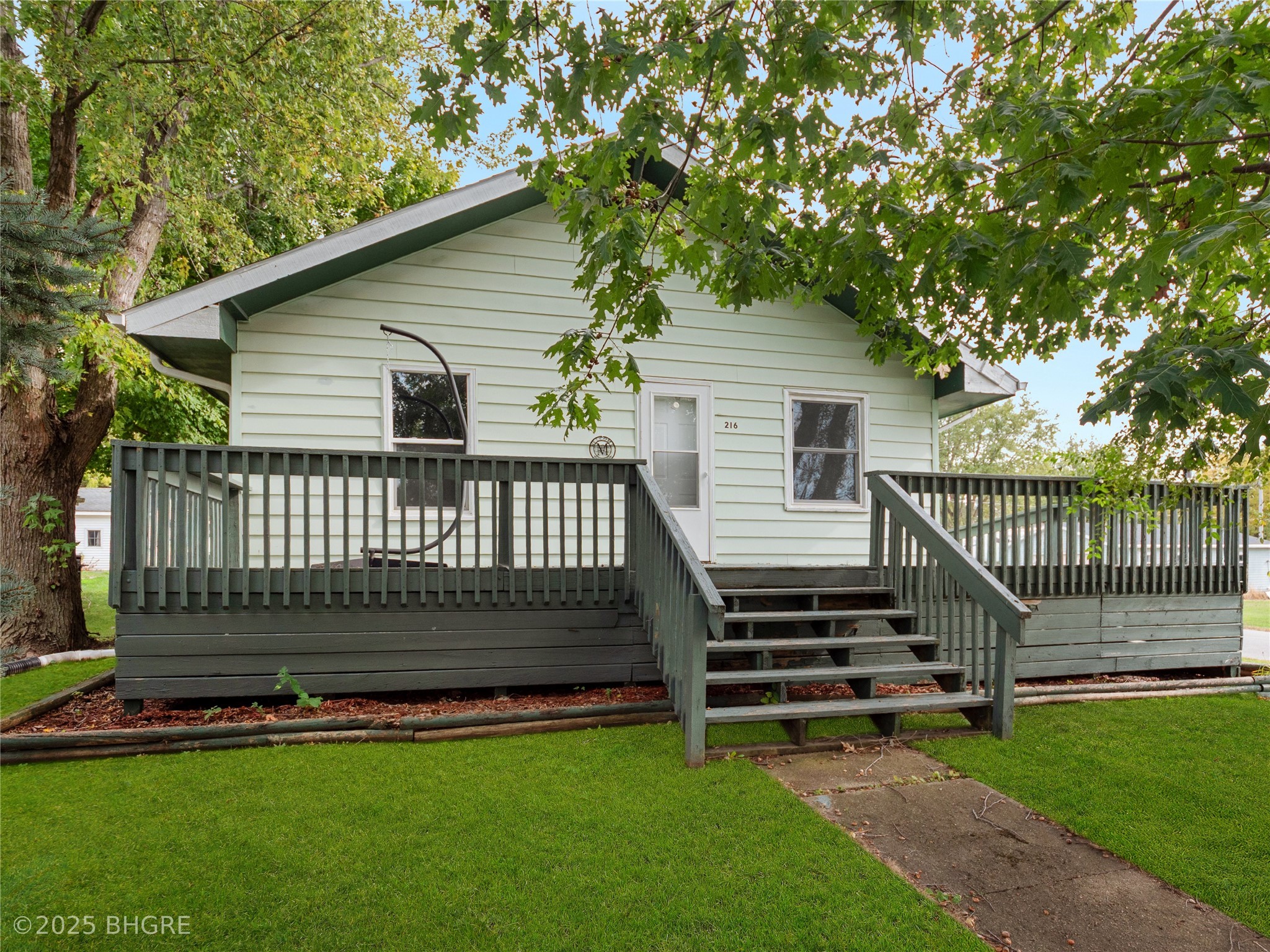 216 2nd Street Sw Property Photo 1