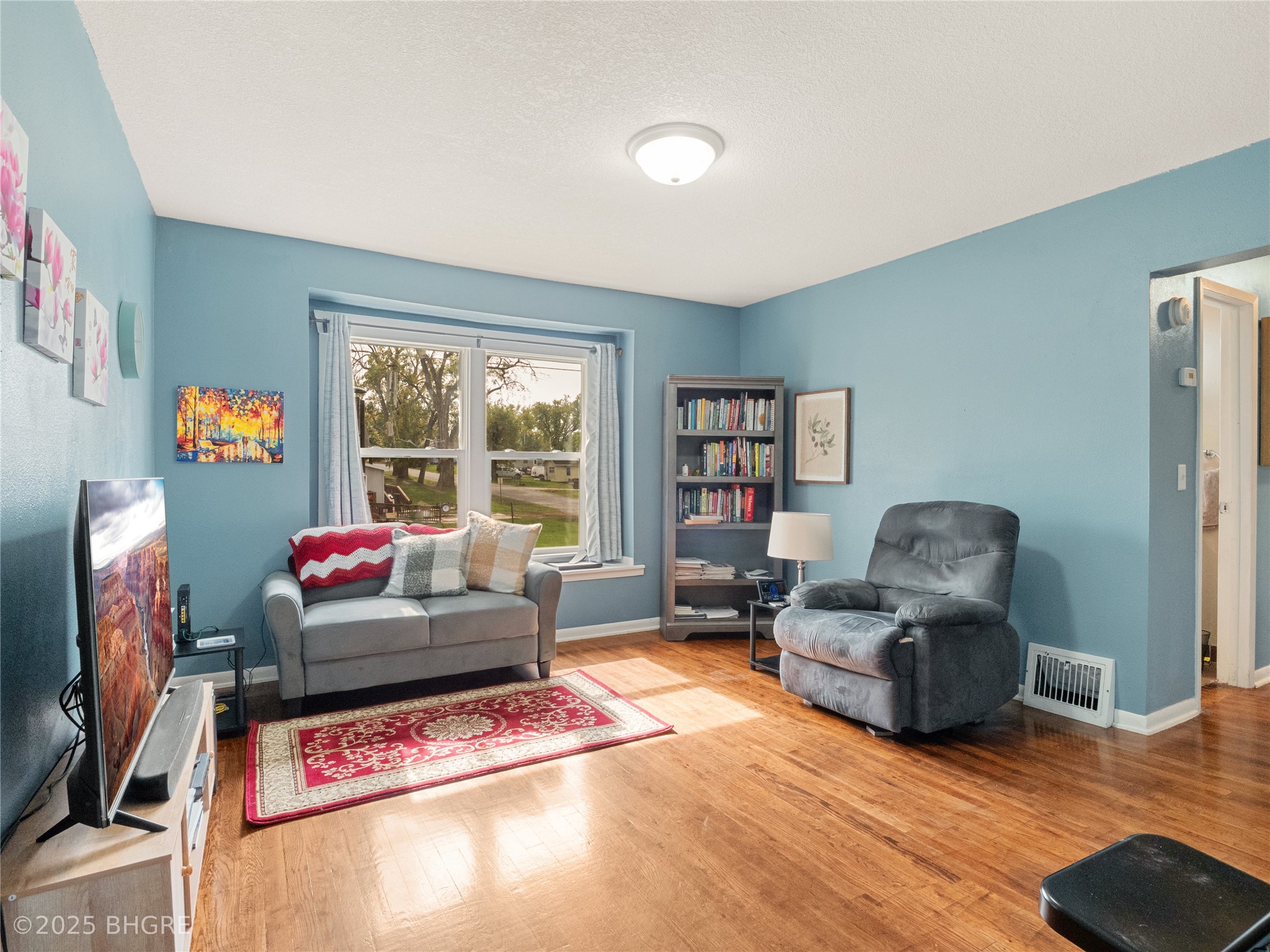 216 2nd Street Sw Property Photo 4