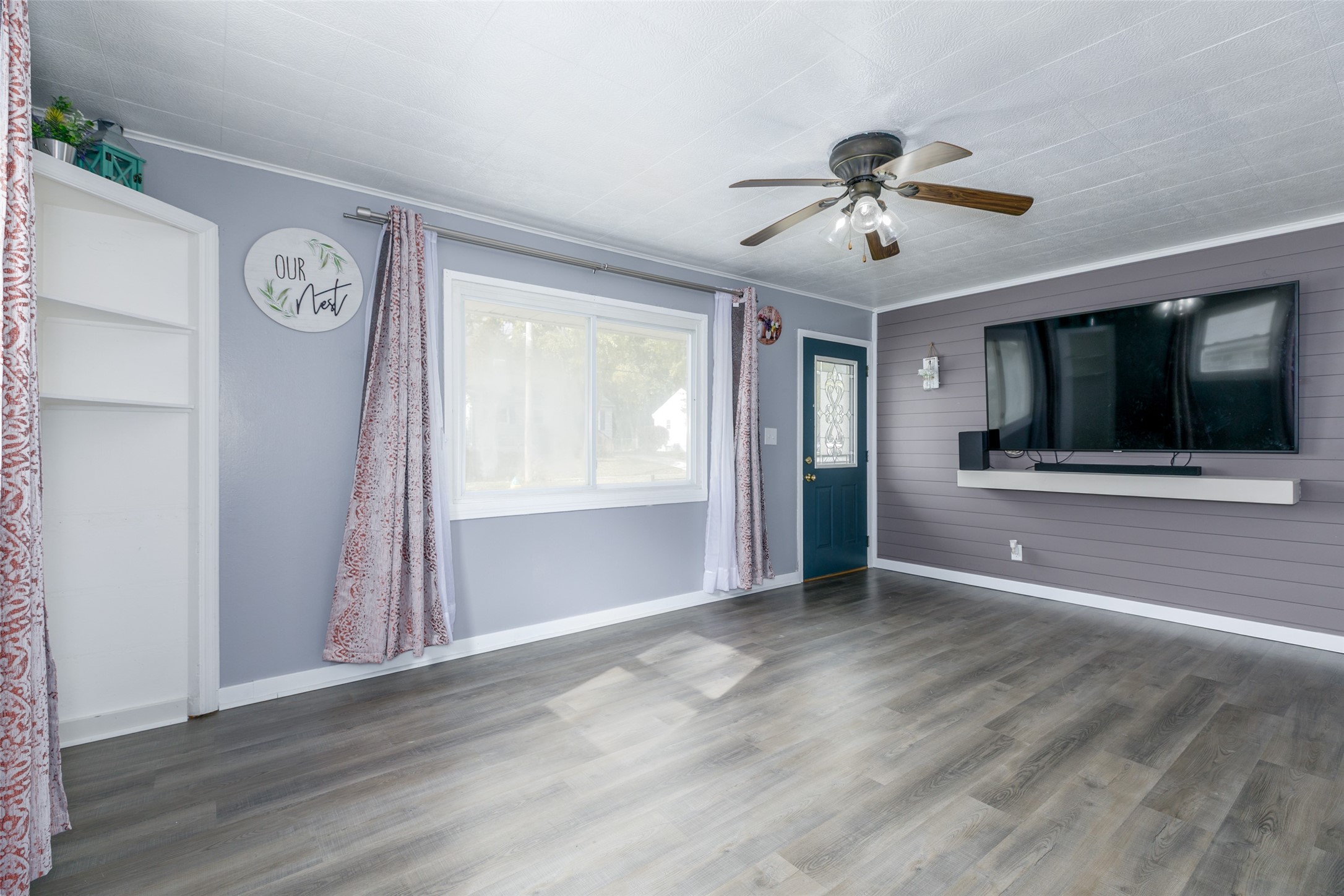 1917 59th Street Property Photo 3