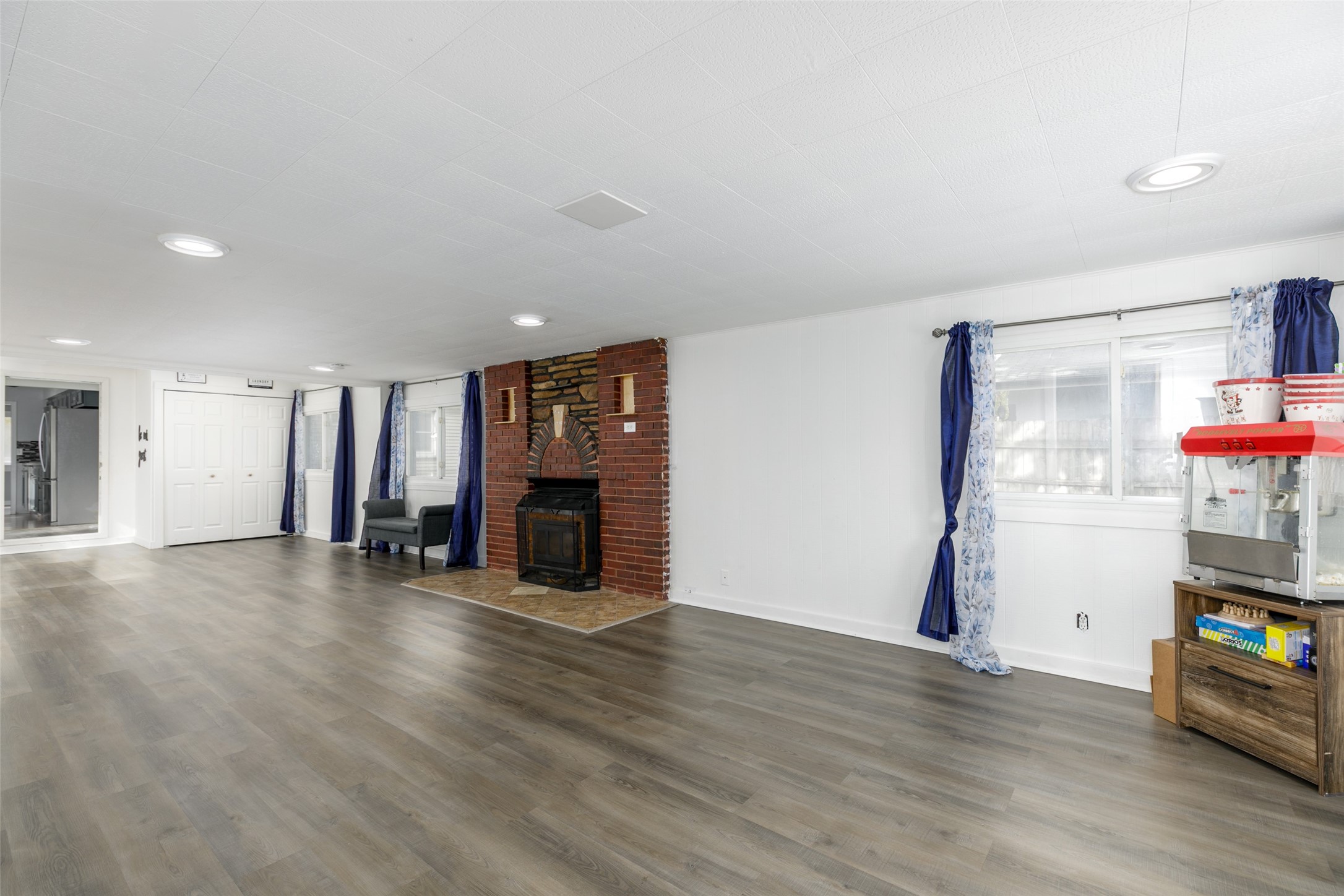 1917 59th Street Property Photo 12