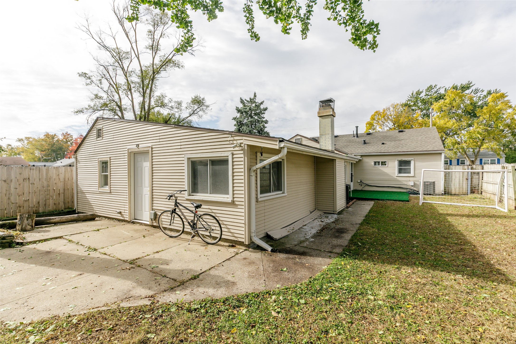 1917 59th Street Property Photo 16