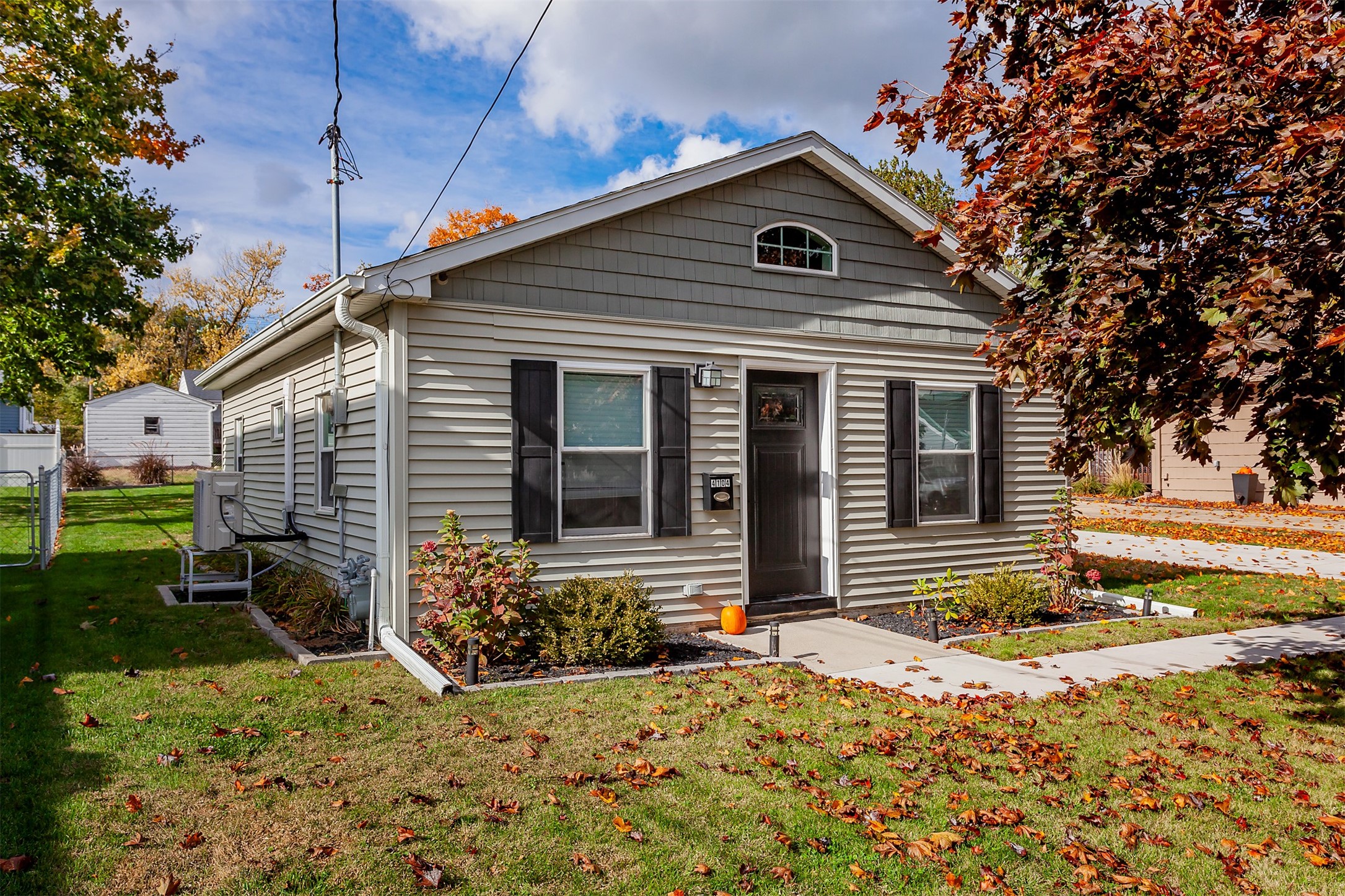 4104 69th Street Property Photo 1