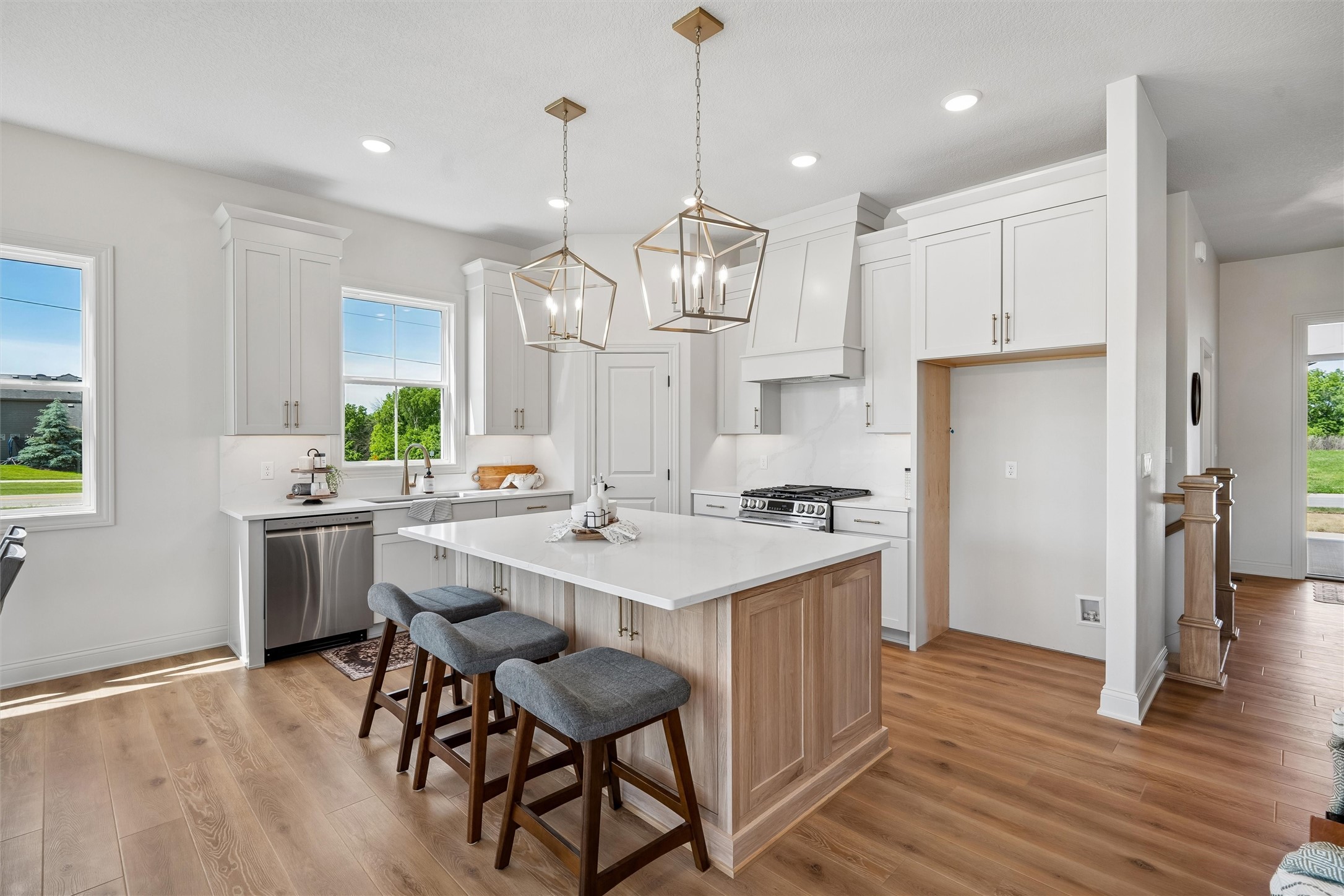 1803 Ne Frisk Drive Property Photo 10