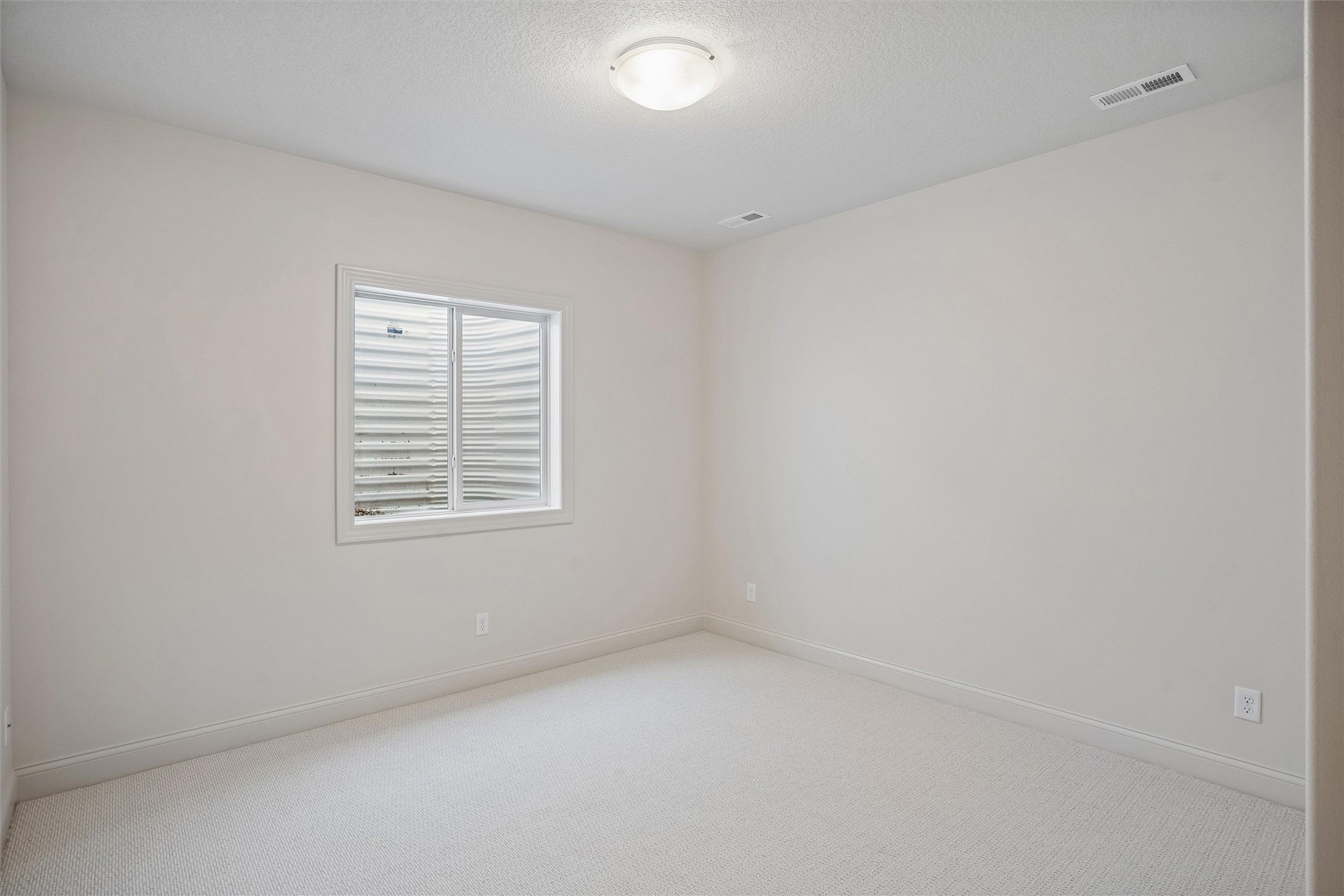 1803 Ne Frisk Drive Property Photo 29