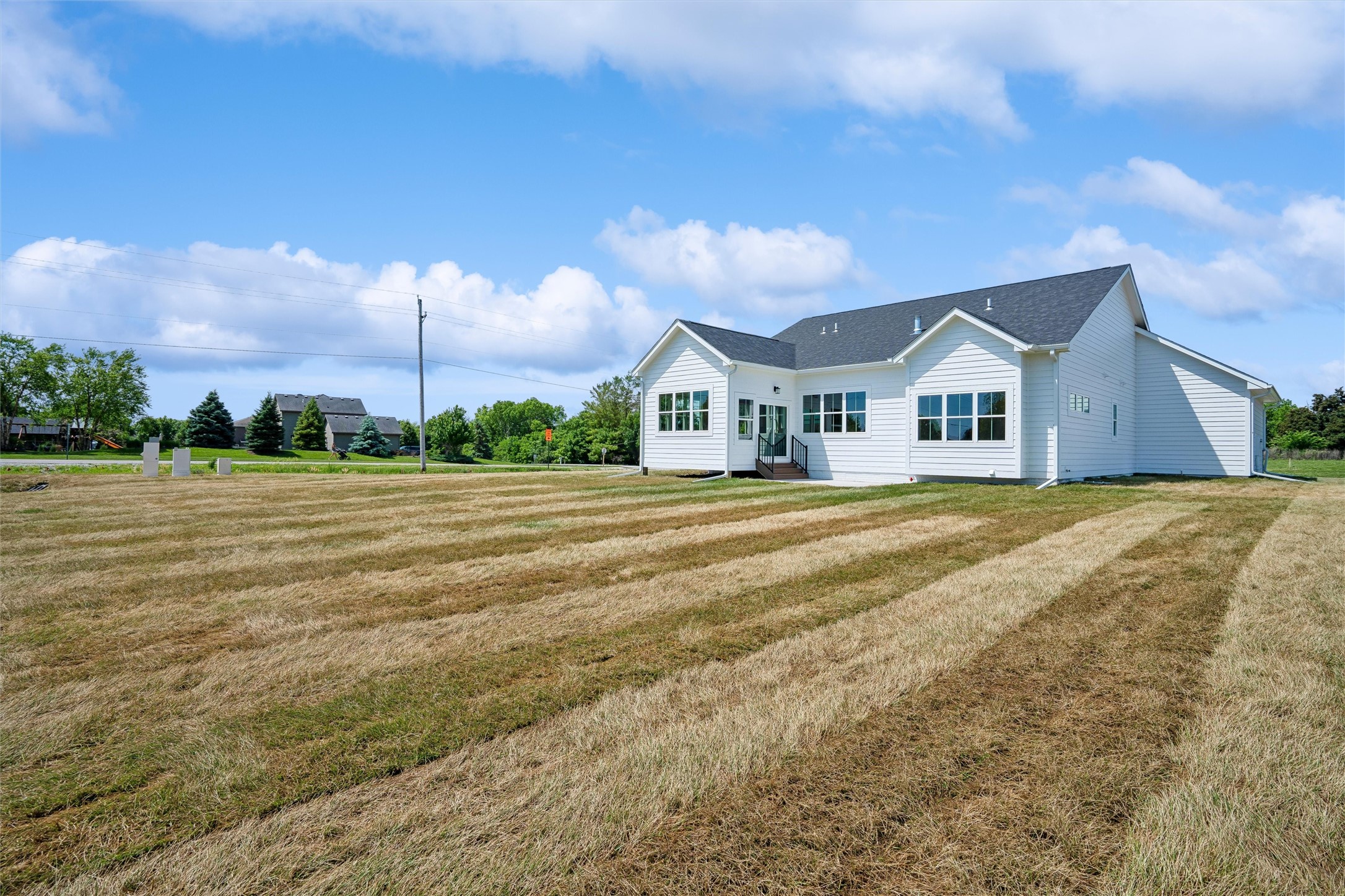 1803 Ne Frisk Drive Property Photo 33