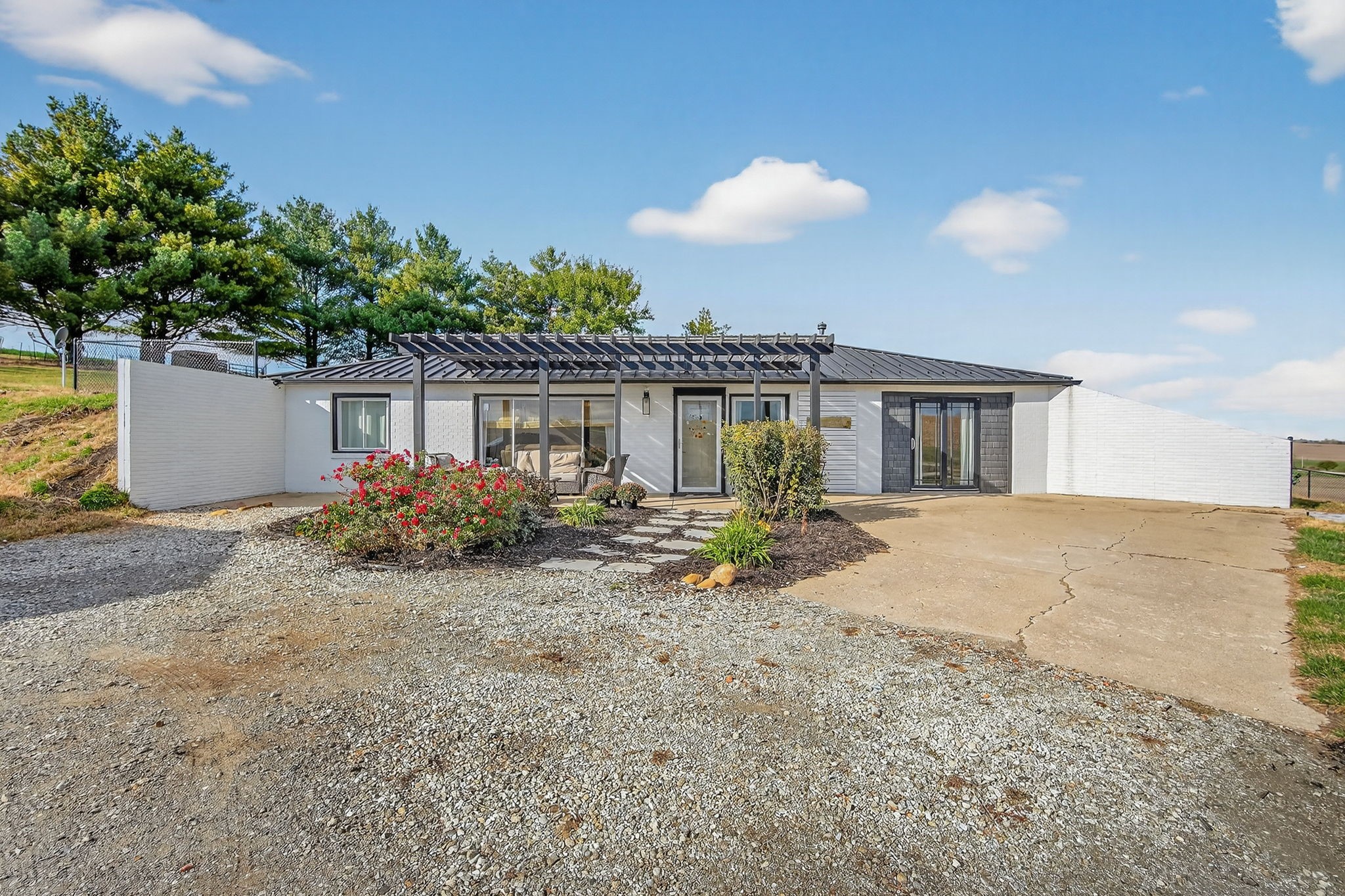 11654 S 60th Avenue W Property Photo 1