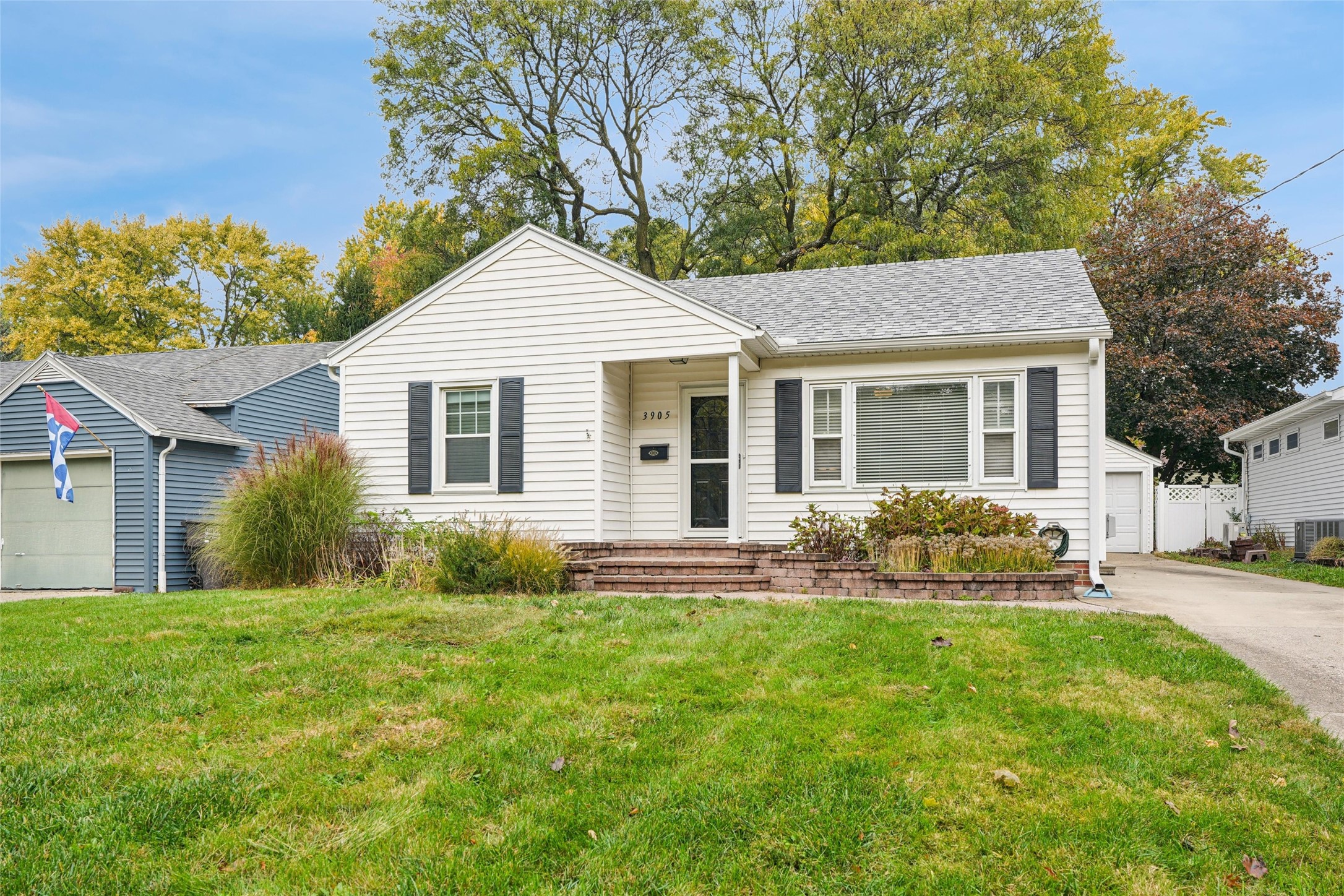 3905 Clinton Avenue Property Photo 1