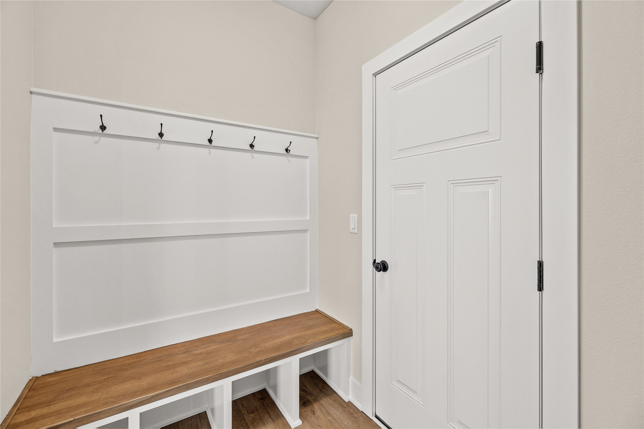 1380 Cedar Street Property Photo 14