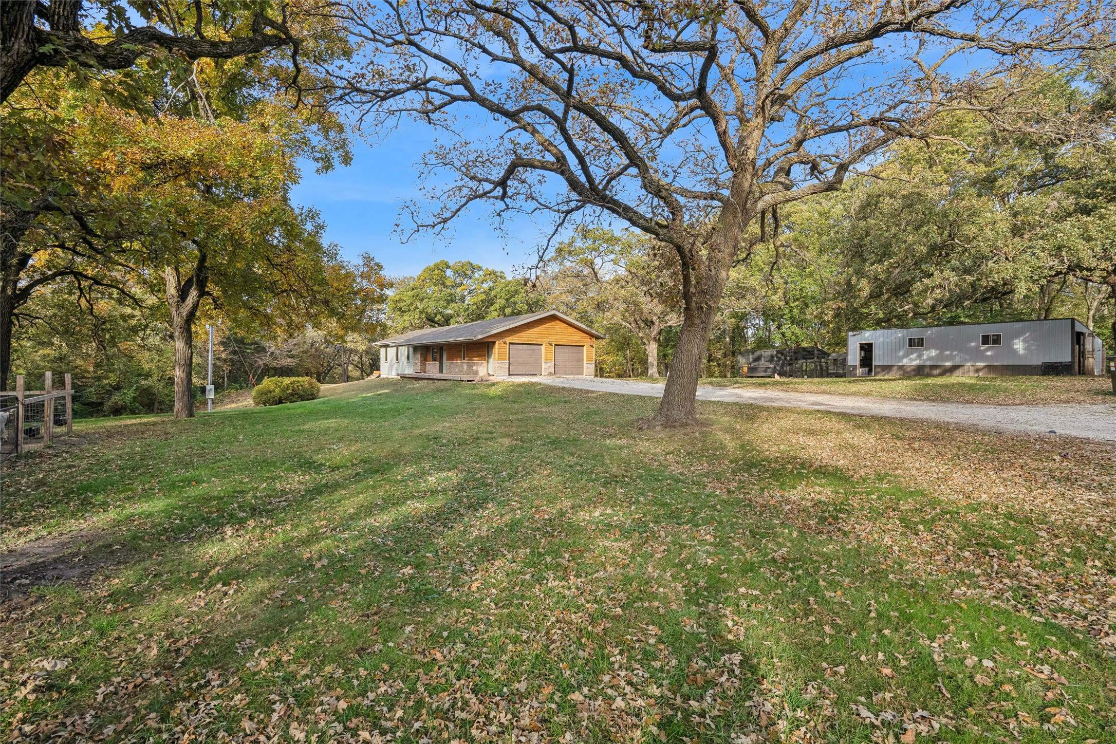 16832 K Trail Property Photo 1