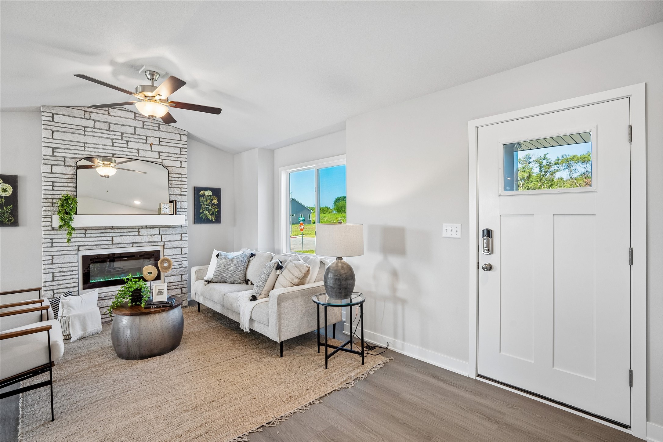 2407 Chestnut Street Property Photo 5
