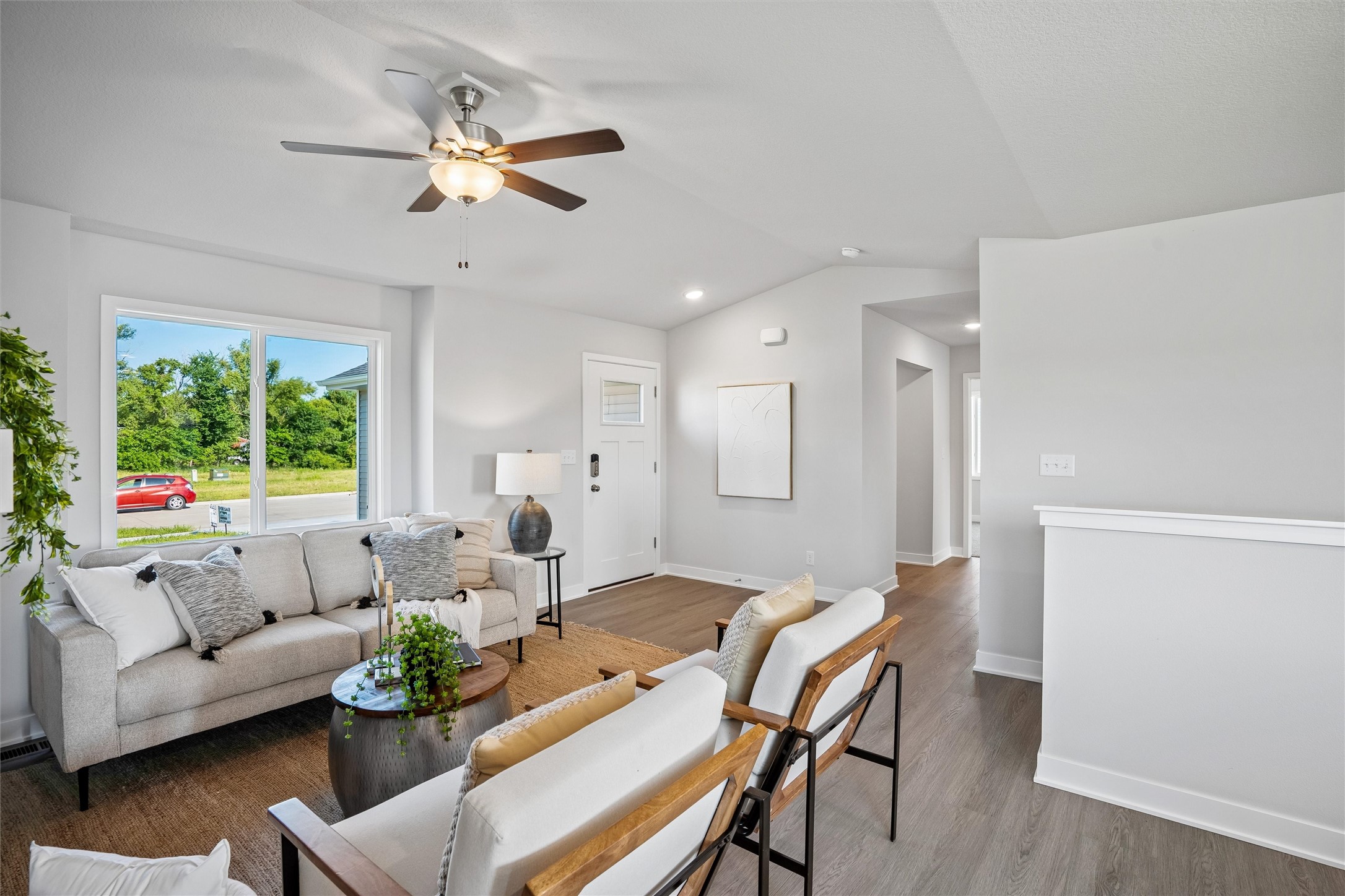 2407 Chestnut Street Property Photo 6