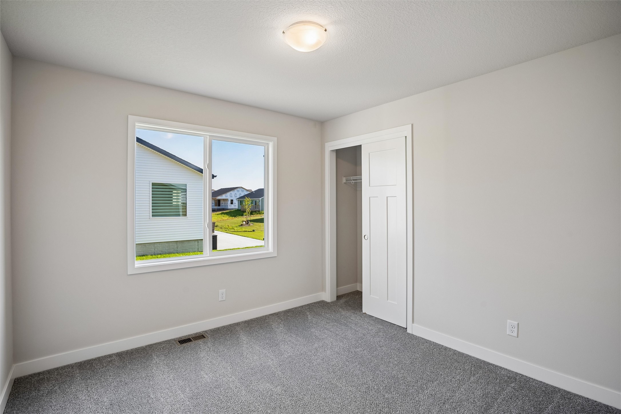 2407 Chestnut Street Property Photo 10