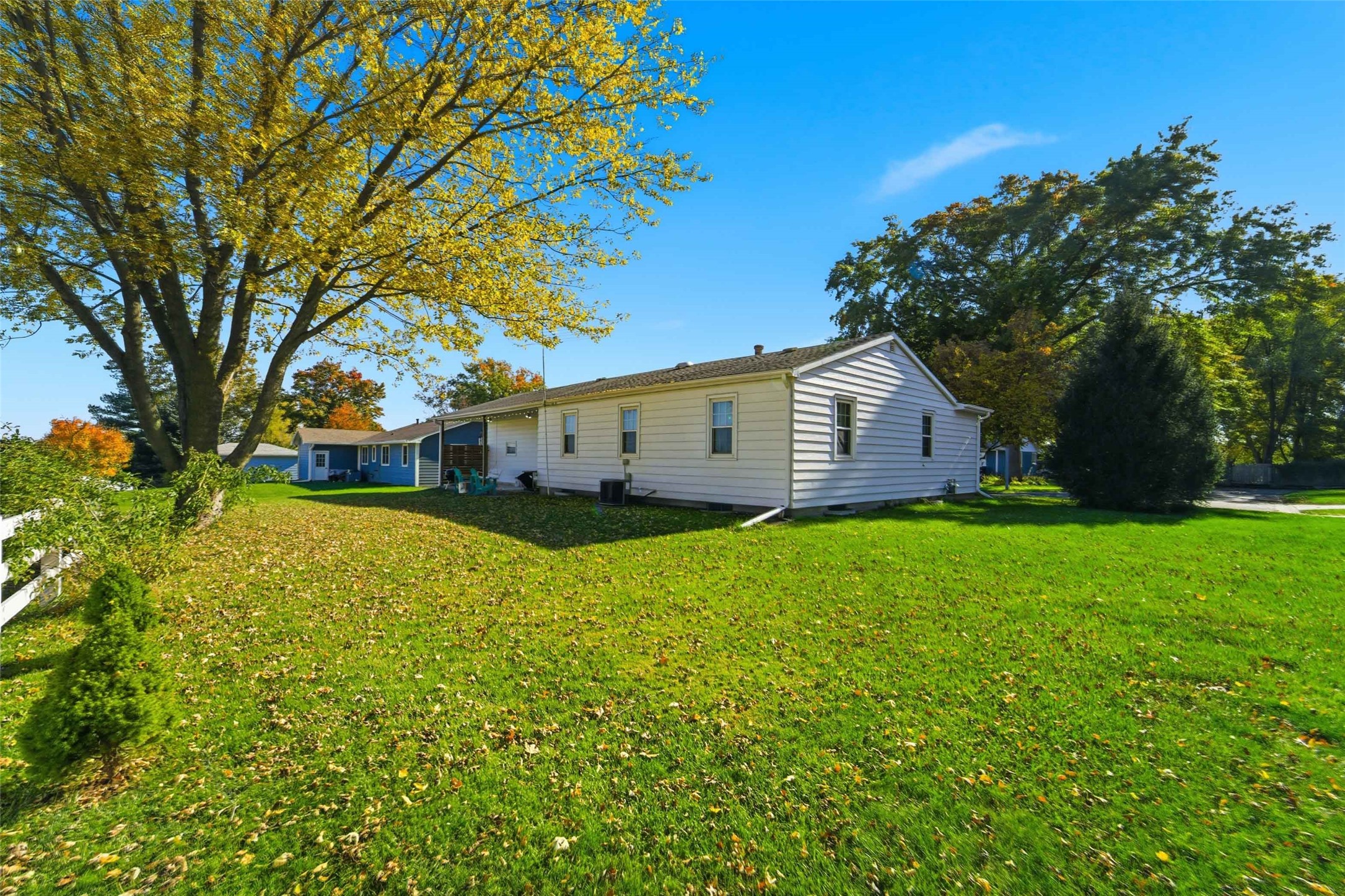 208 Union Street Property Photo 9