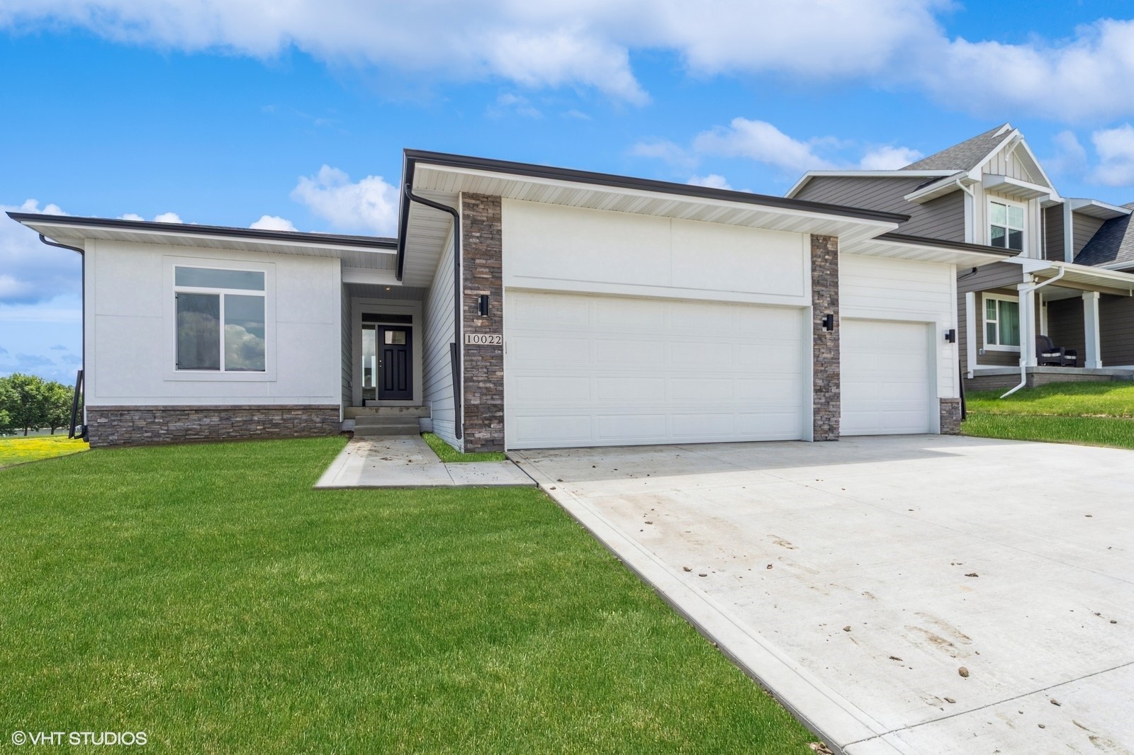 10022 Nw 68th Avenue Property Photo 1