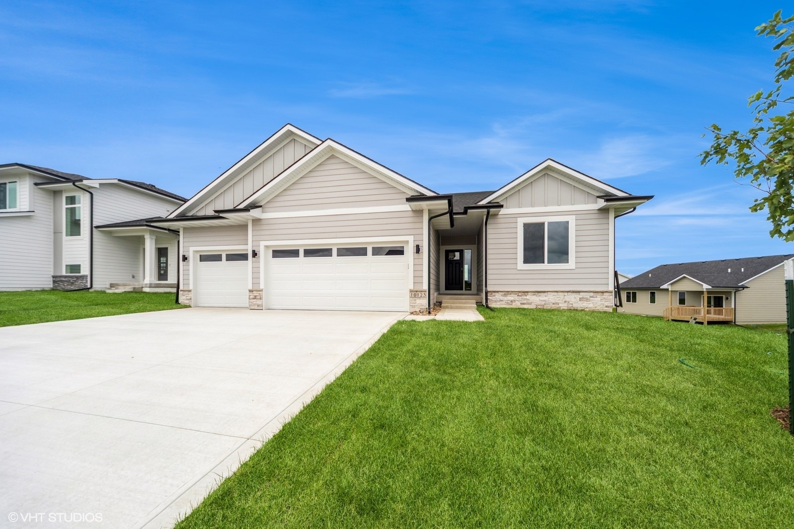 10123 Nw 68th Avenue Property Photo 1