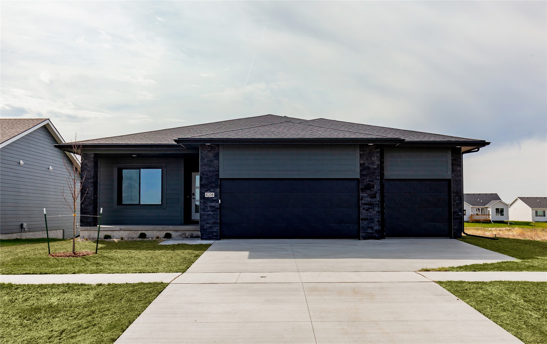 8208 Mahon Court Property Photo 1
