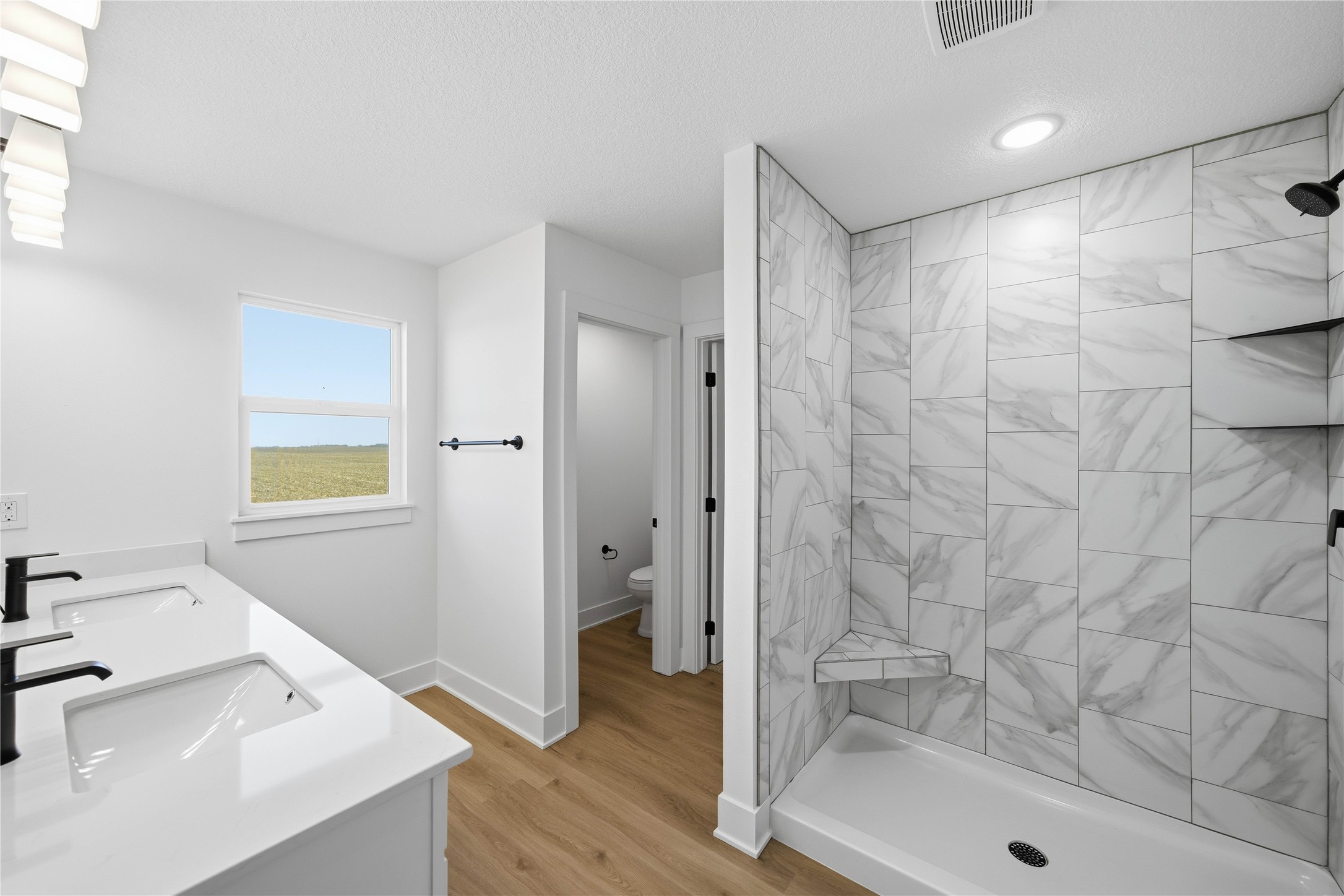 965 Nw Rolland Road Property Photo 15