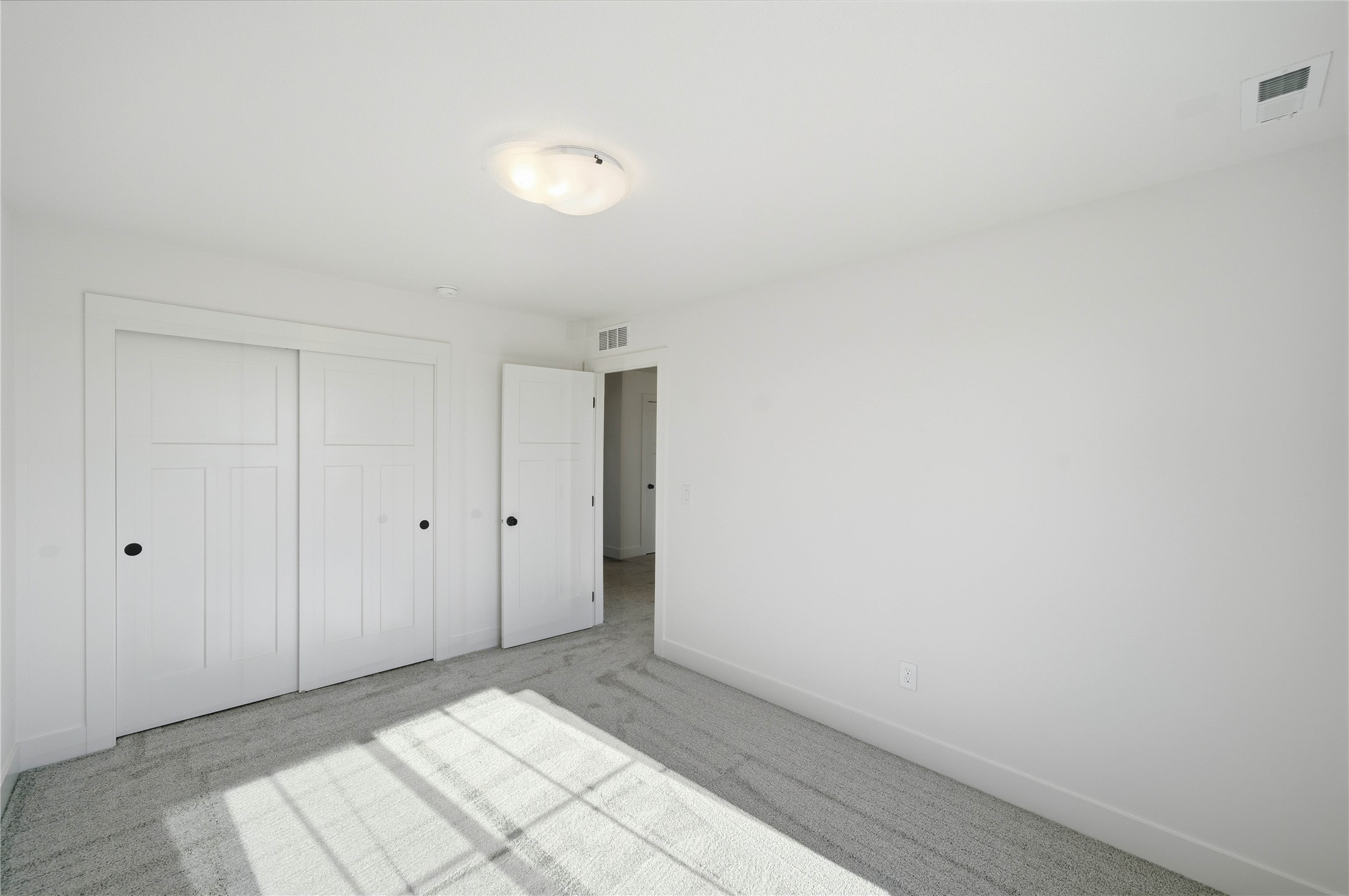 965 Nw Rolland Road Property Photo 19