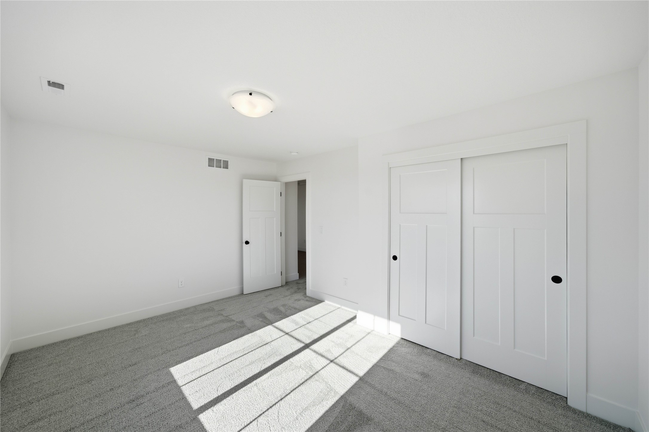 965 Nw Rolland Road Property Photo 23