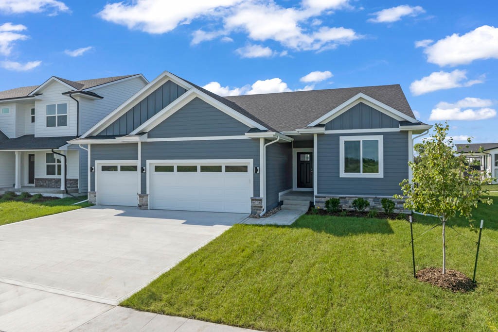 9636 Nw 82nd Avenue Property Photo 1