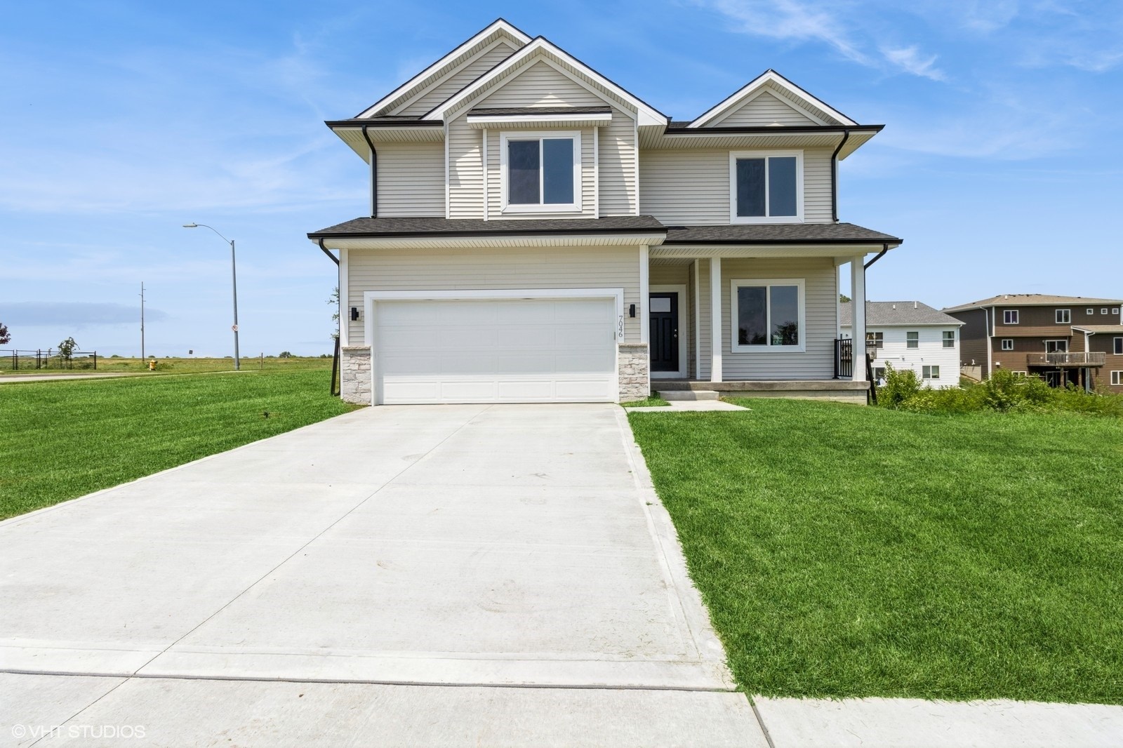 7046 Se 7th Avenue Property Photo 1