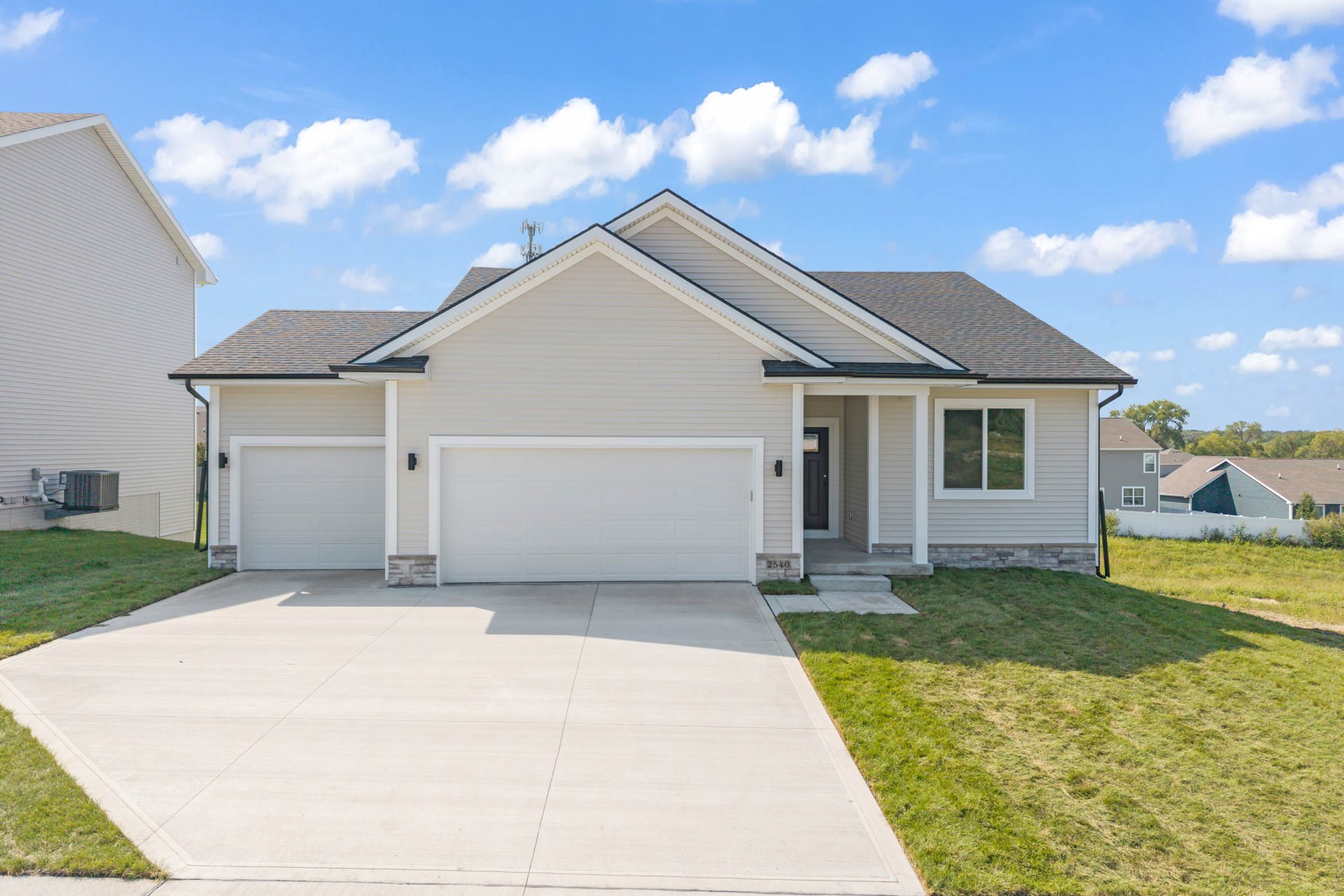 2540 E 50th Court Property Photo 1