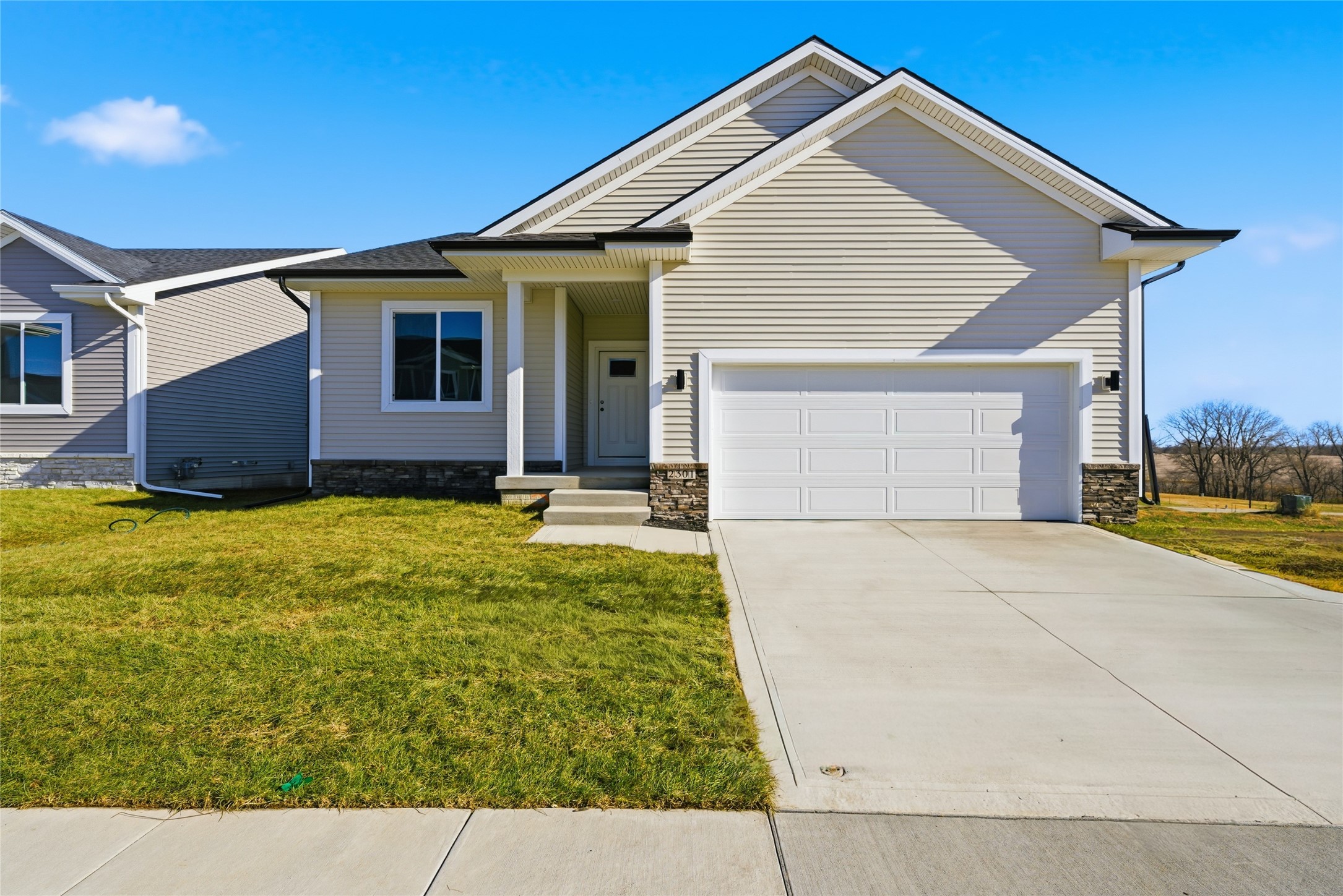 2301 Chan Drive Property Photo 1