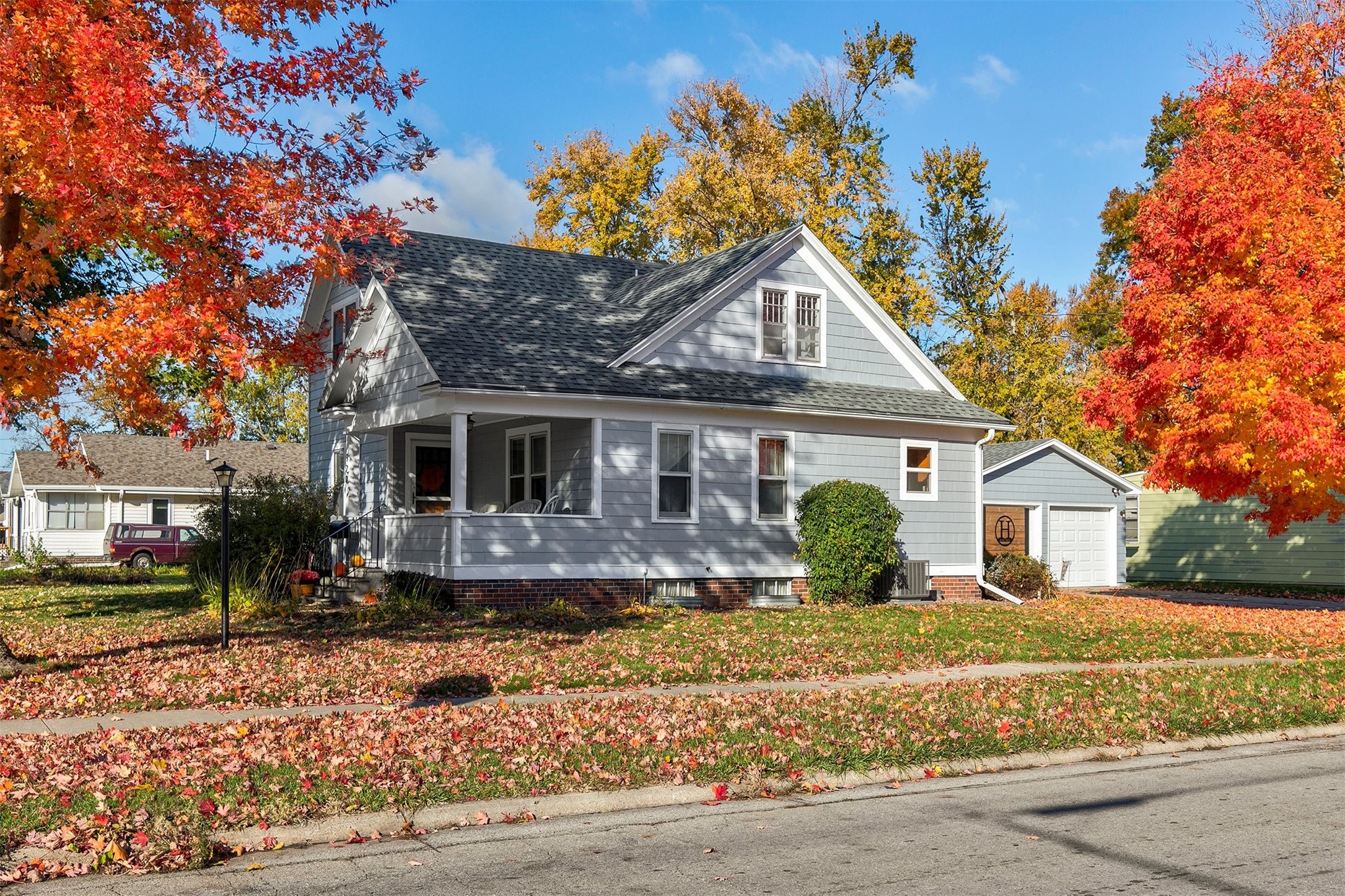 920 S 5th Avenue E Property Photo 1