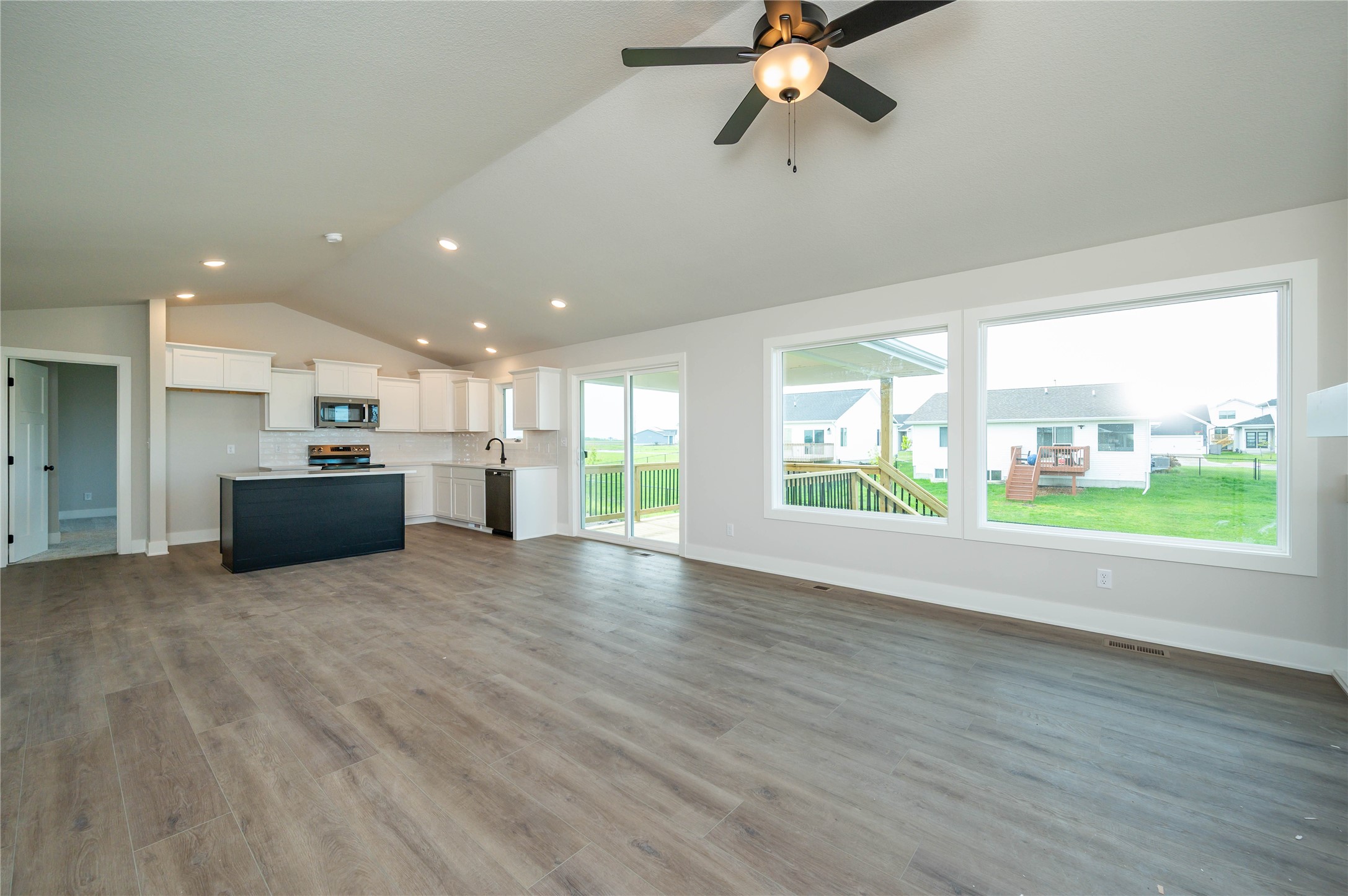 4203 Ne 7th Street Property Photo 6