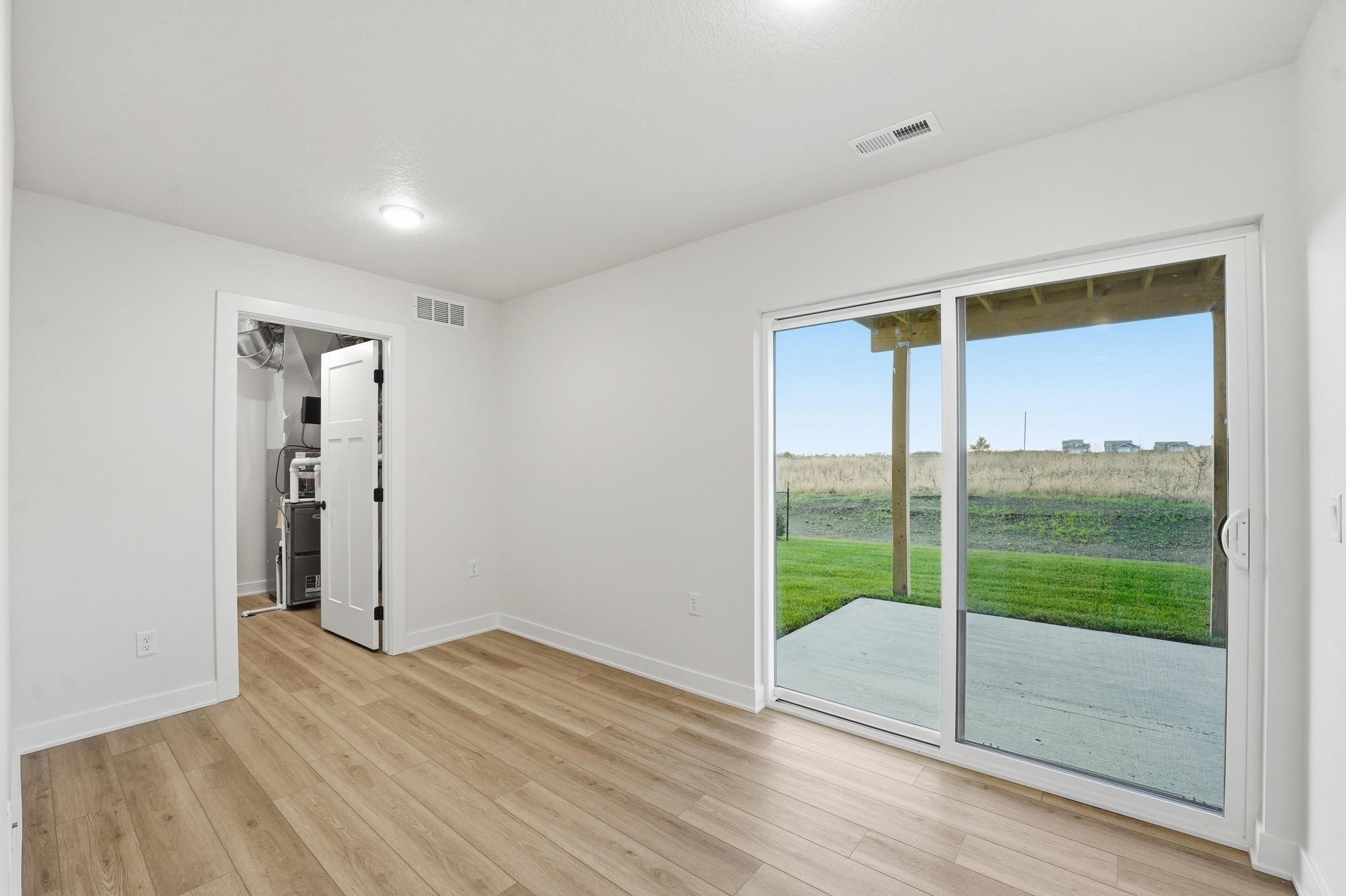 1376 Meadow Rose Place Property Photo 3