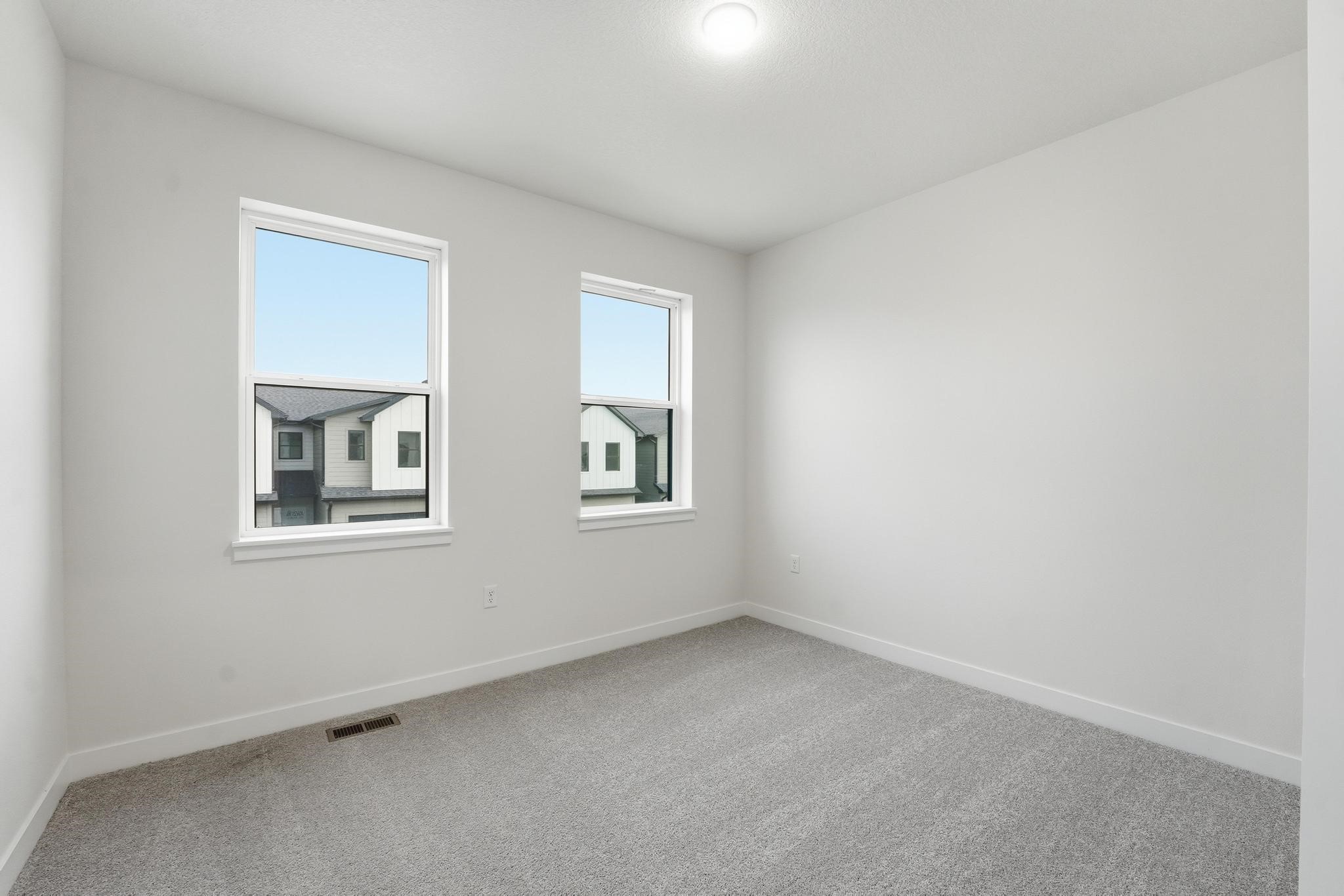 1376 Meadow Rose Place Property Photo 11
