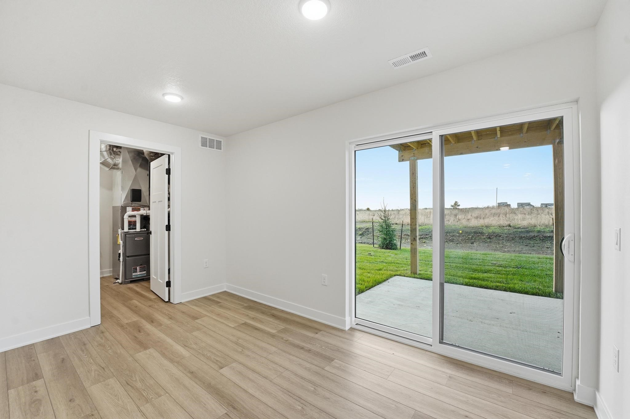 1372 Meadow Rose Place Property Photo 3