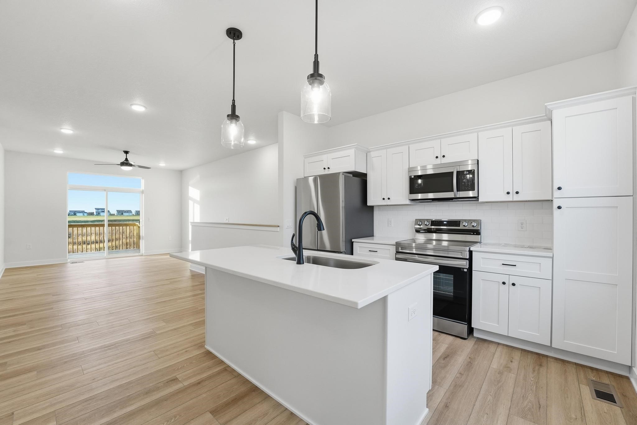 1372 Meadow Rose Place Property Photo 4