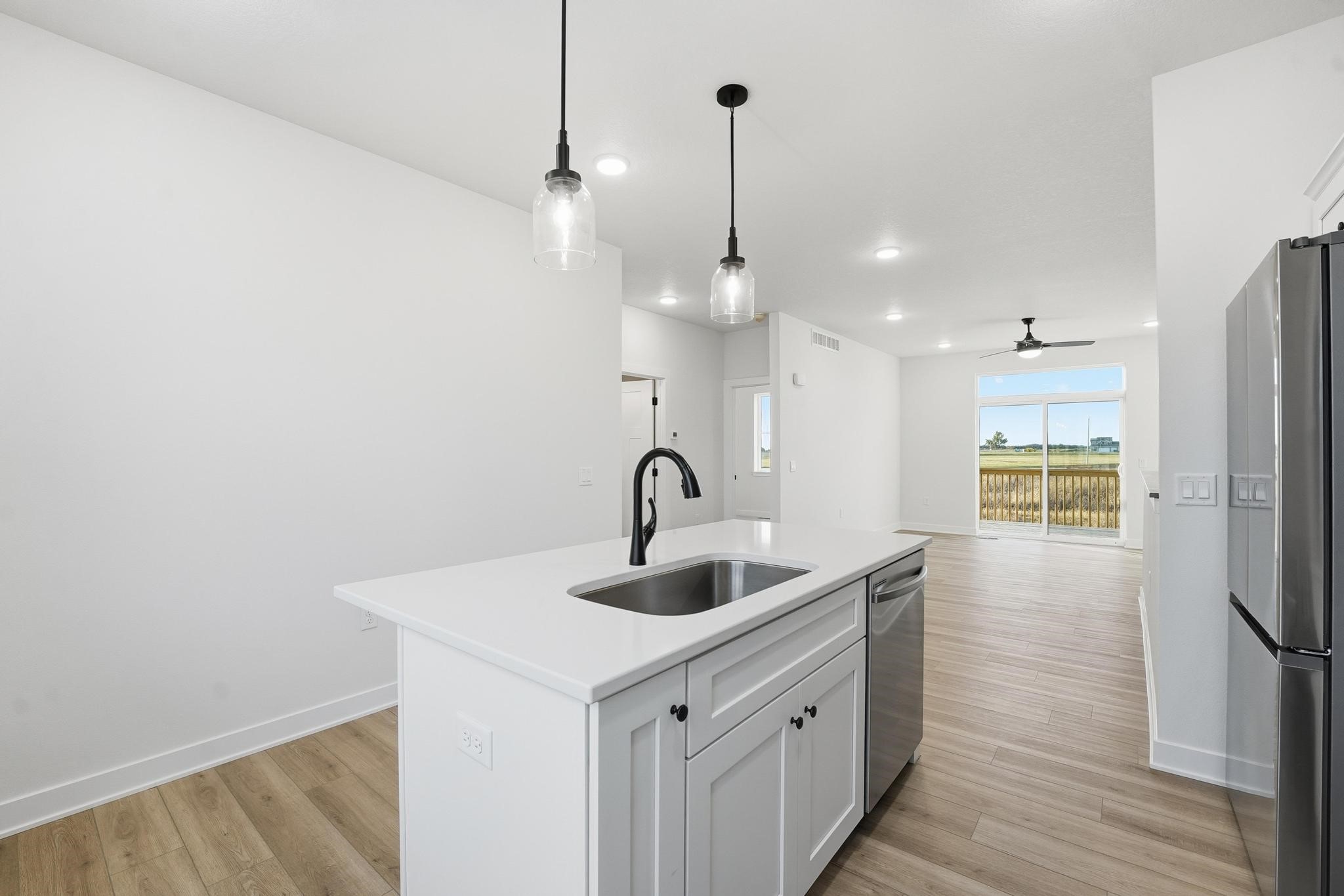 1372 Meadow Rose Place Property Photo 6