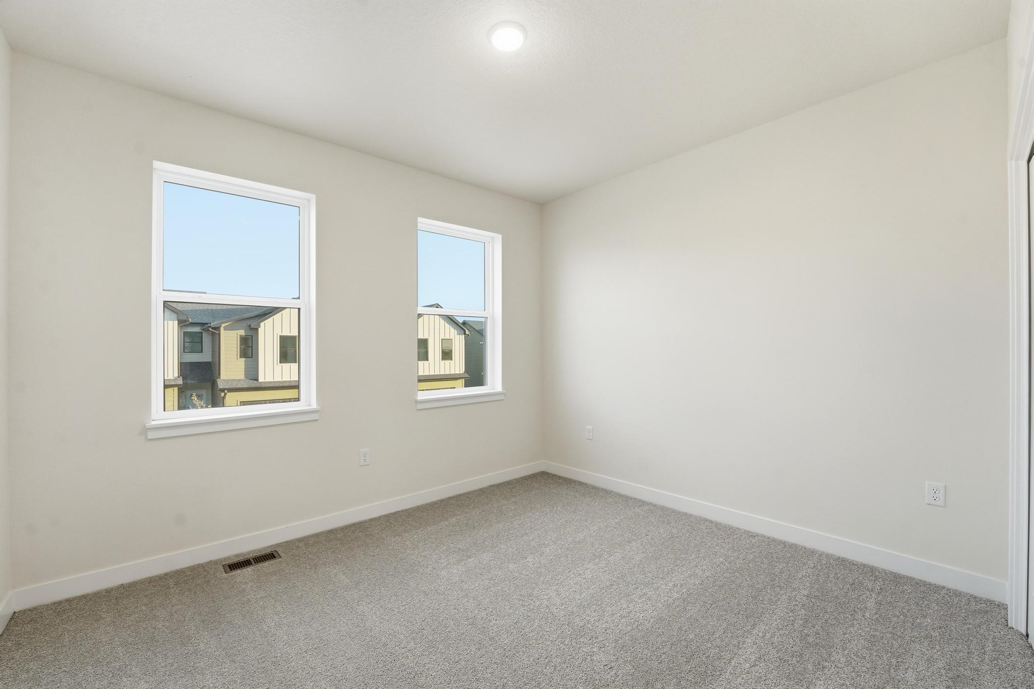 1372 Meadow Rose Place Property Photo 10