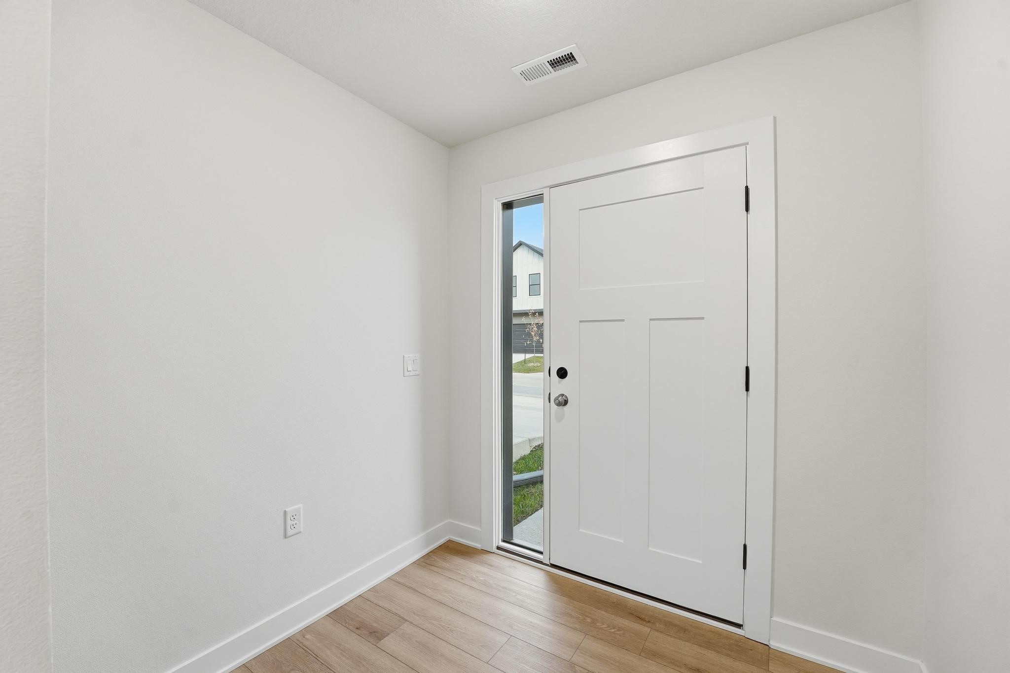 1372 Meadow Rose Place Property Photo 16
