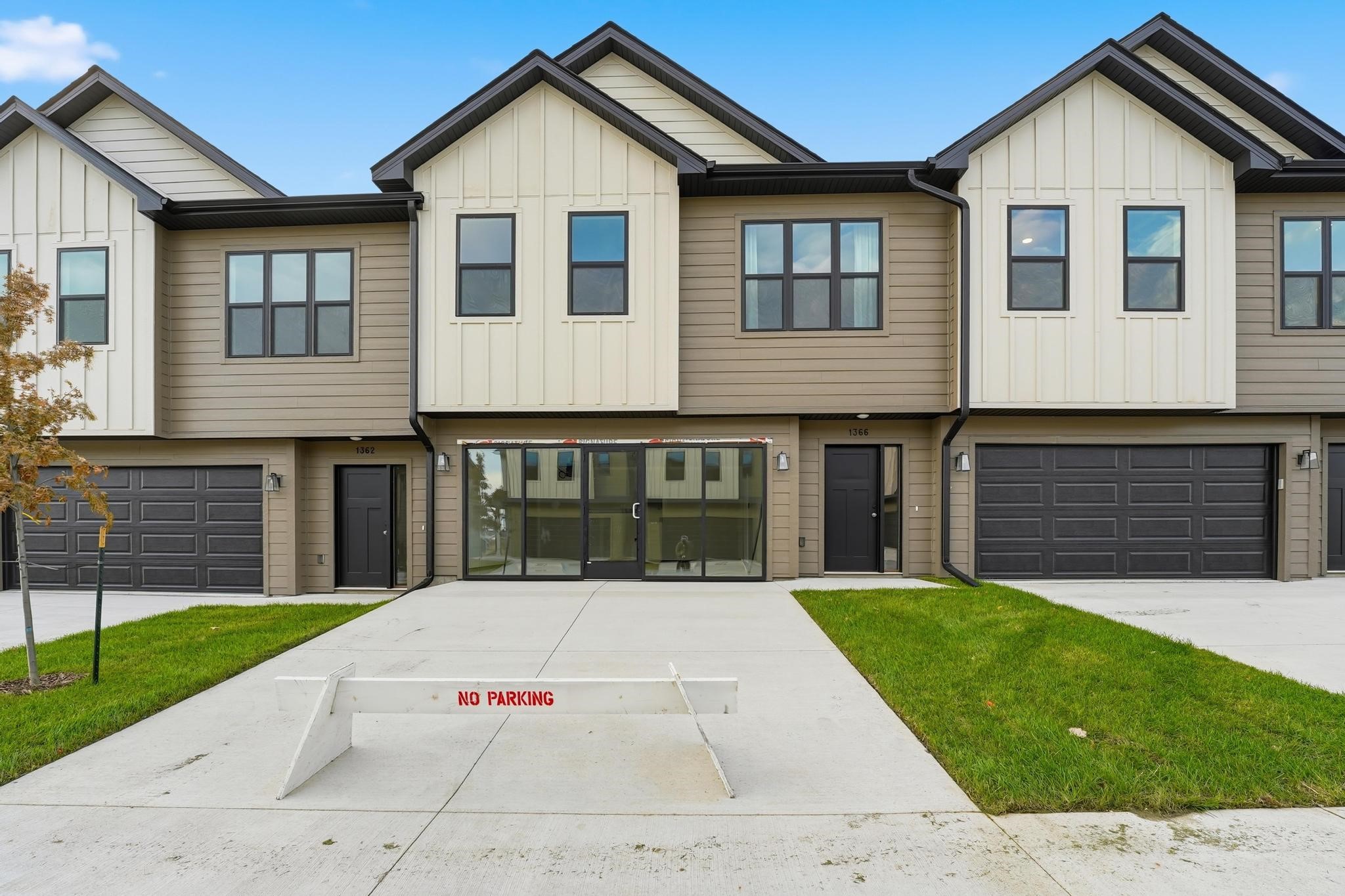 1366 Meadow Rose Place Property Photo 1