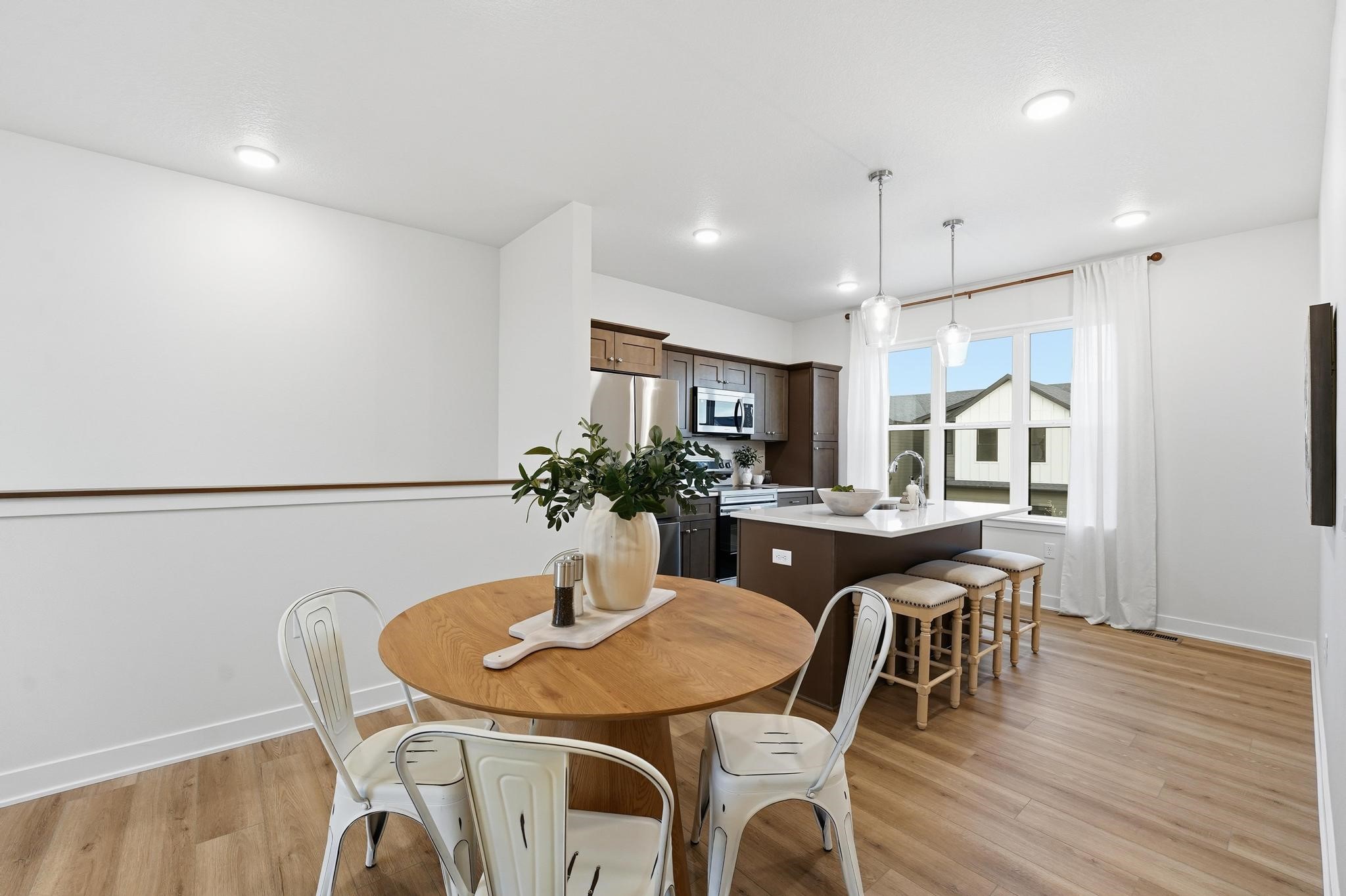 1366 Meadow Rose Place Property Photo 10
