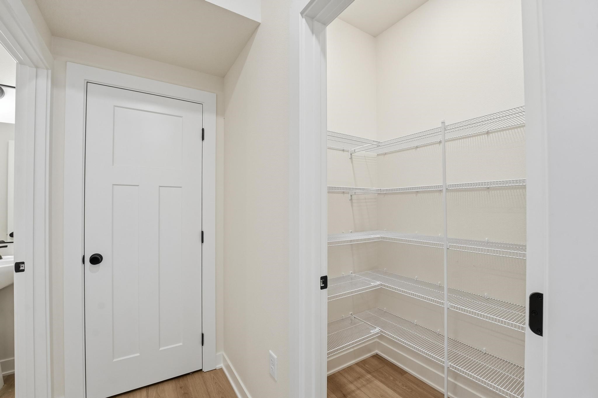 713 Campusside Place Property Photo 10