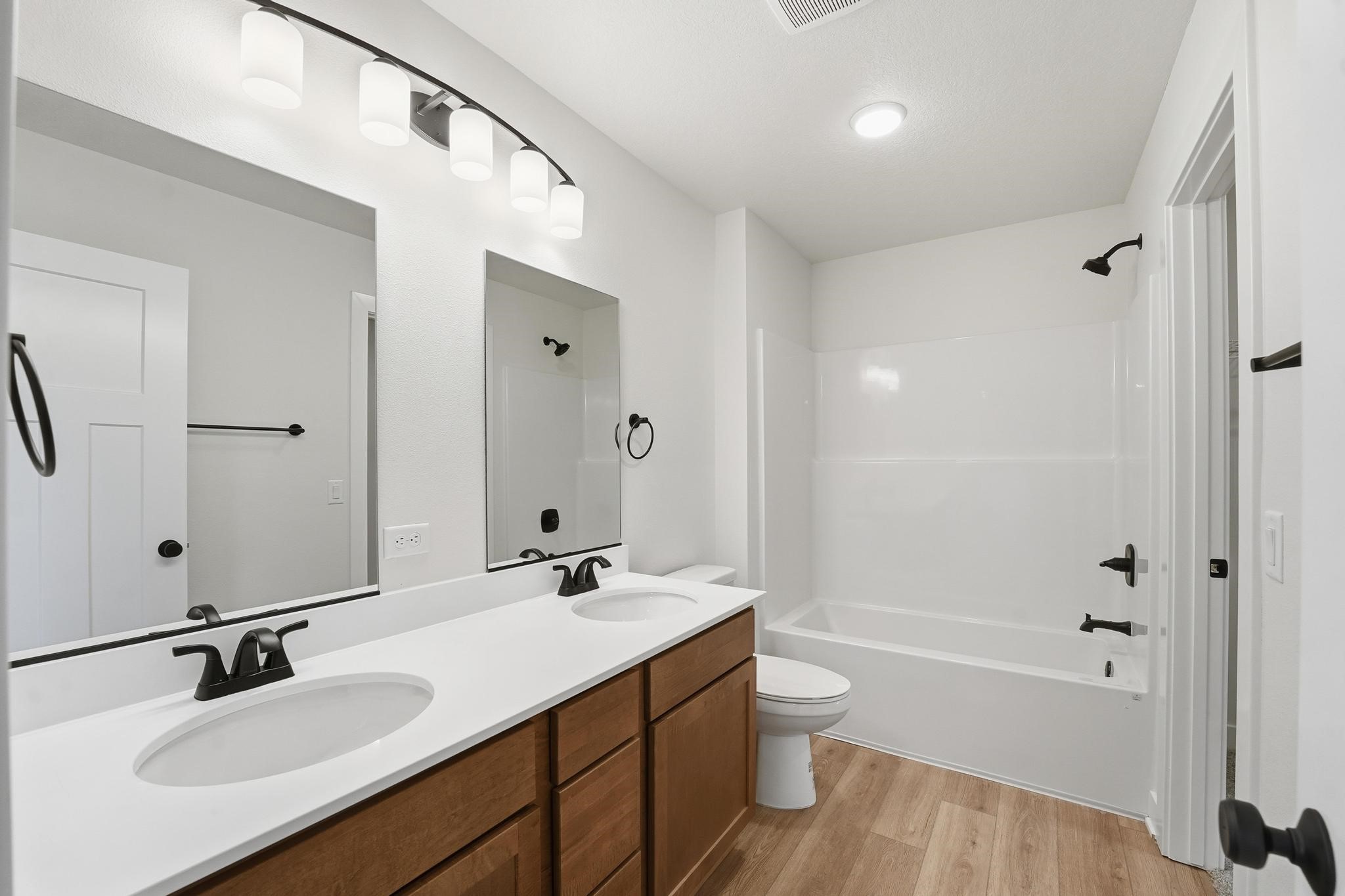713 Campusside Place Property Photo 13
