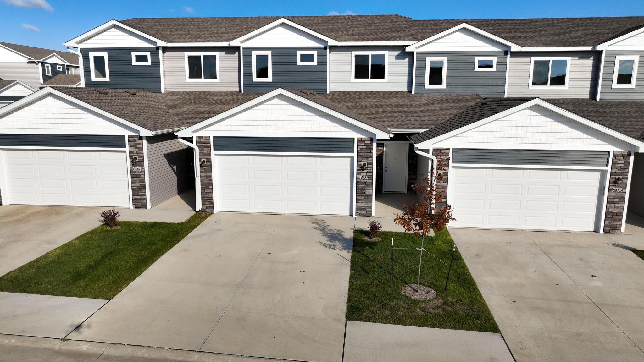 805 Campusside Place Property Photo 1