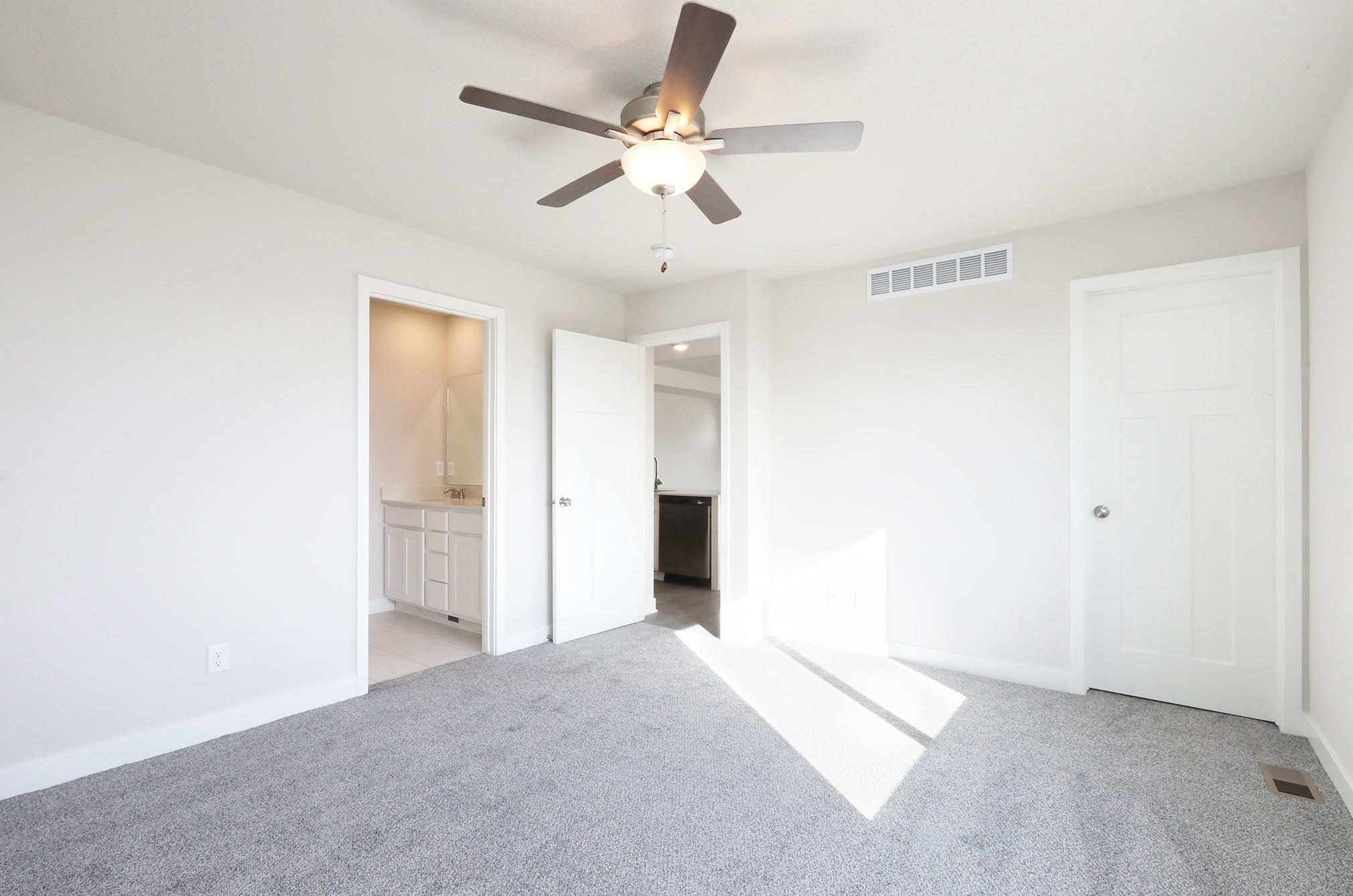 813 3rd Street Nw Property Photo 10