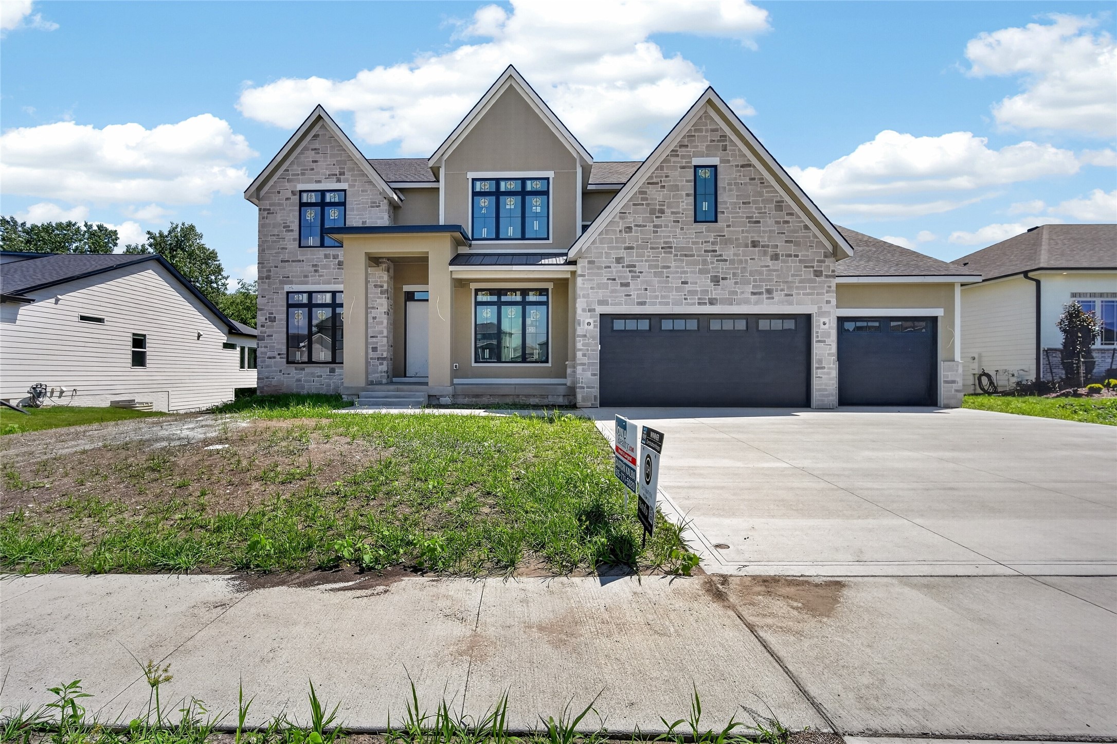 930 Harrington Way Property Photo 1