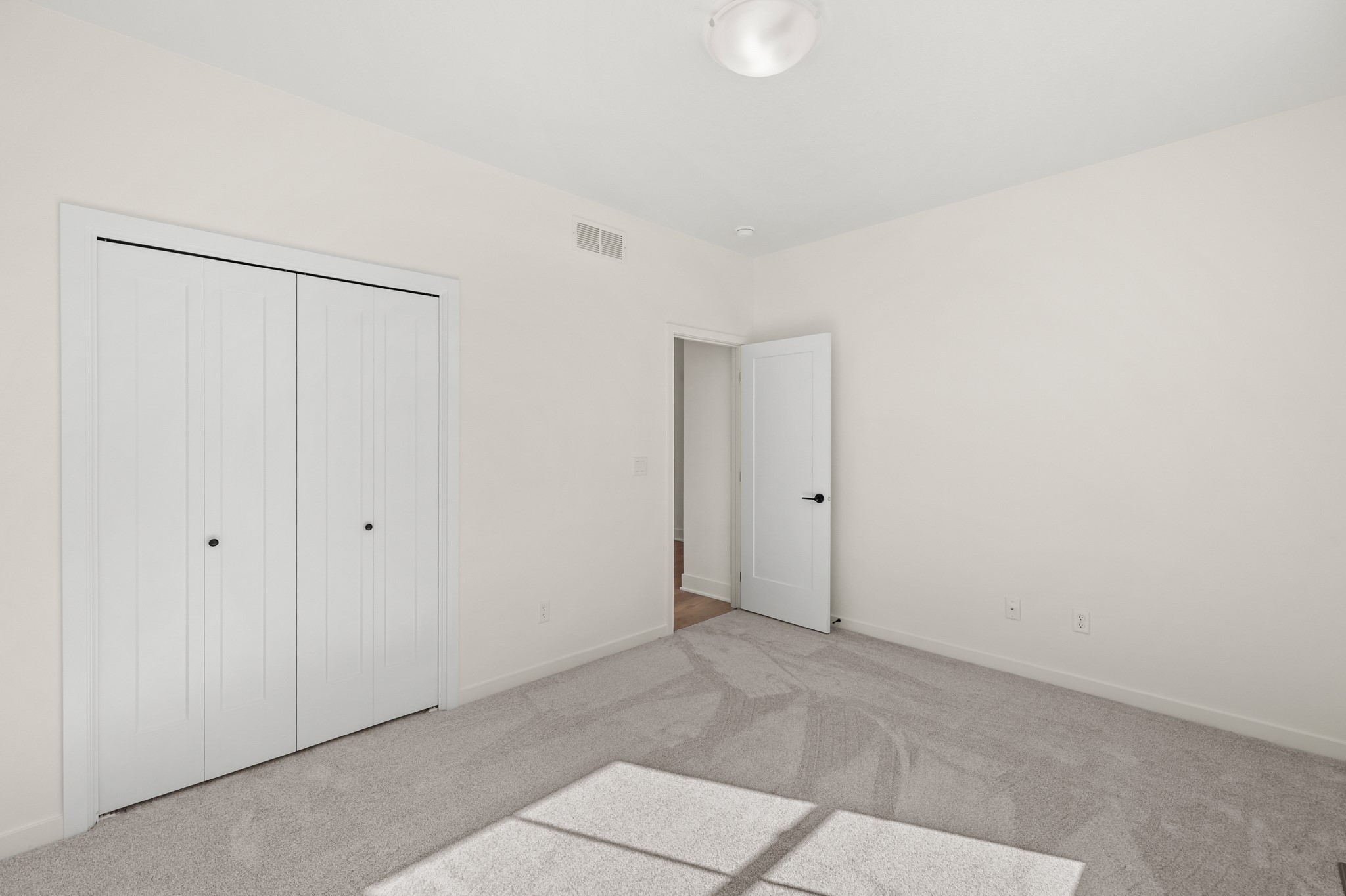 410 Ne 59th Street Property Photo 17