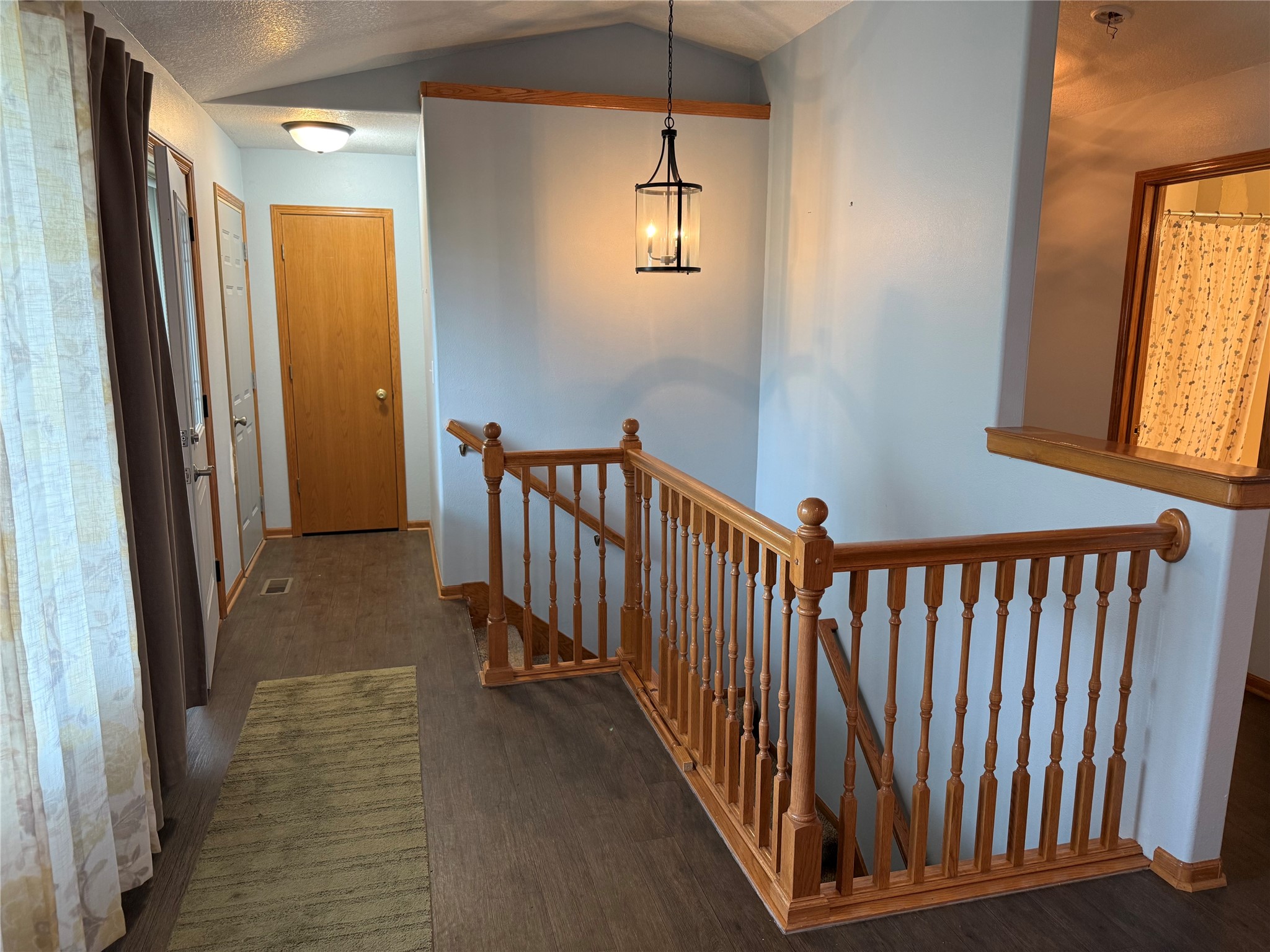 212 N 14th Avenue Property Photo 2